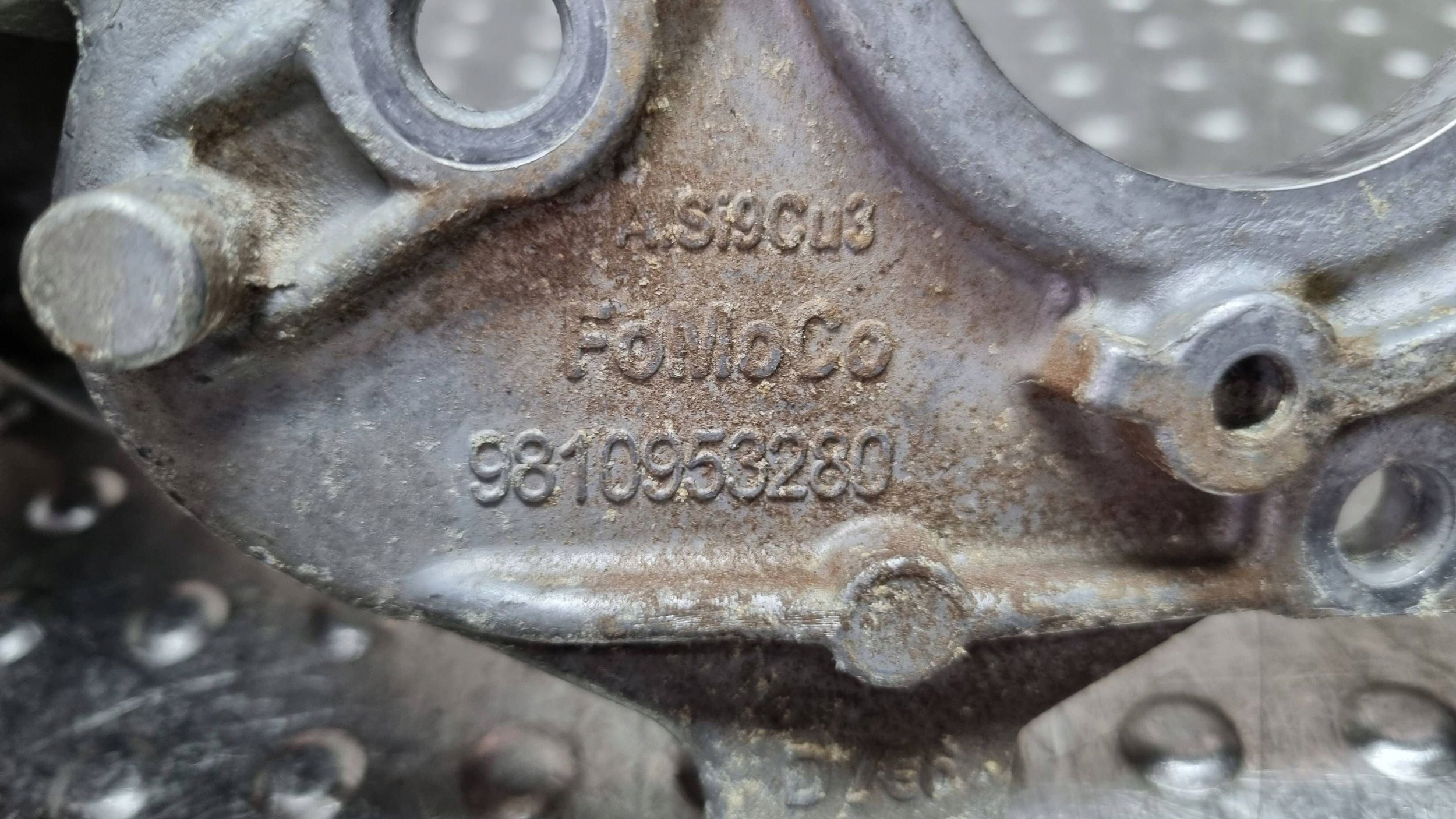 Support Support plaque POMPY 9810953280 FORD FOCUS MK3 TRANSIT COURIER 1.5 TDCI