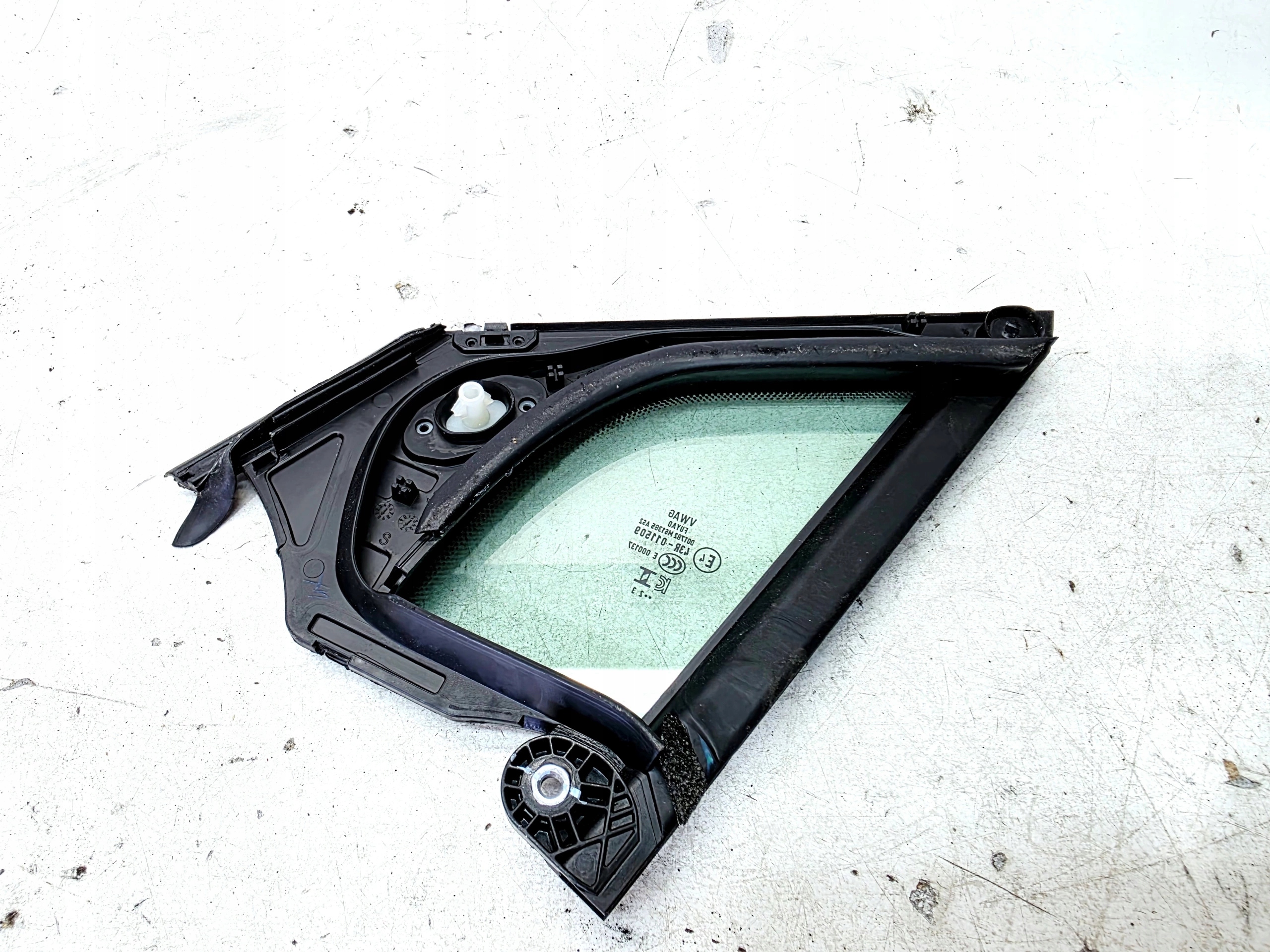 window side door right front AUDI Q4 E-TRON 89A845114 2023