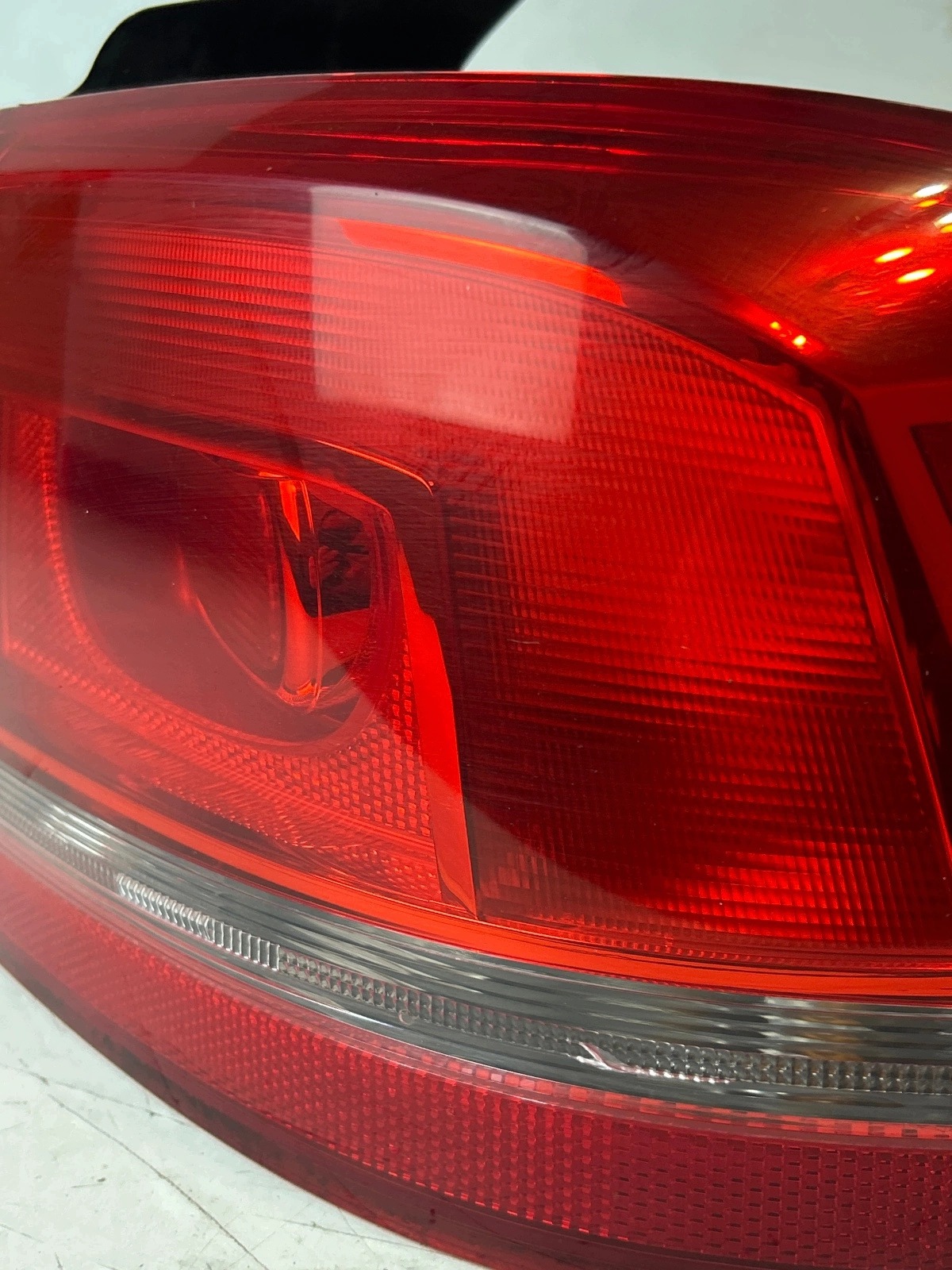 light rear part rear right Volkswagen Passat B7 sedan