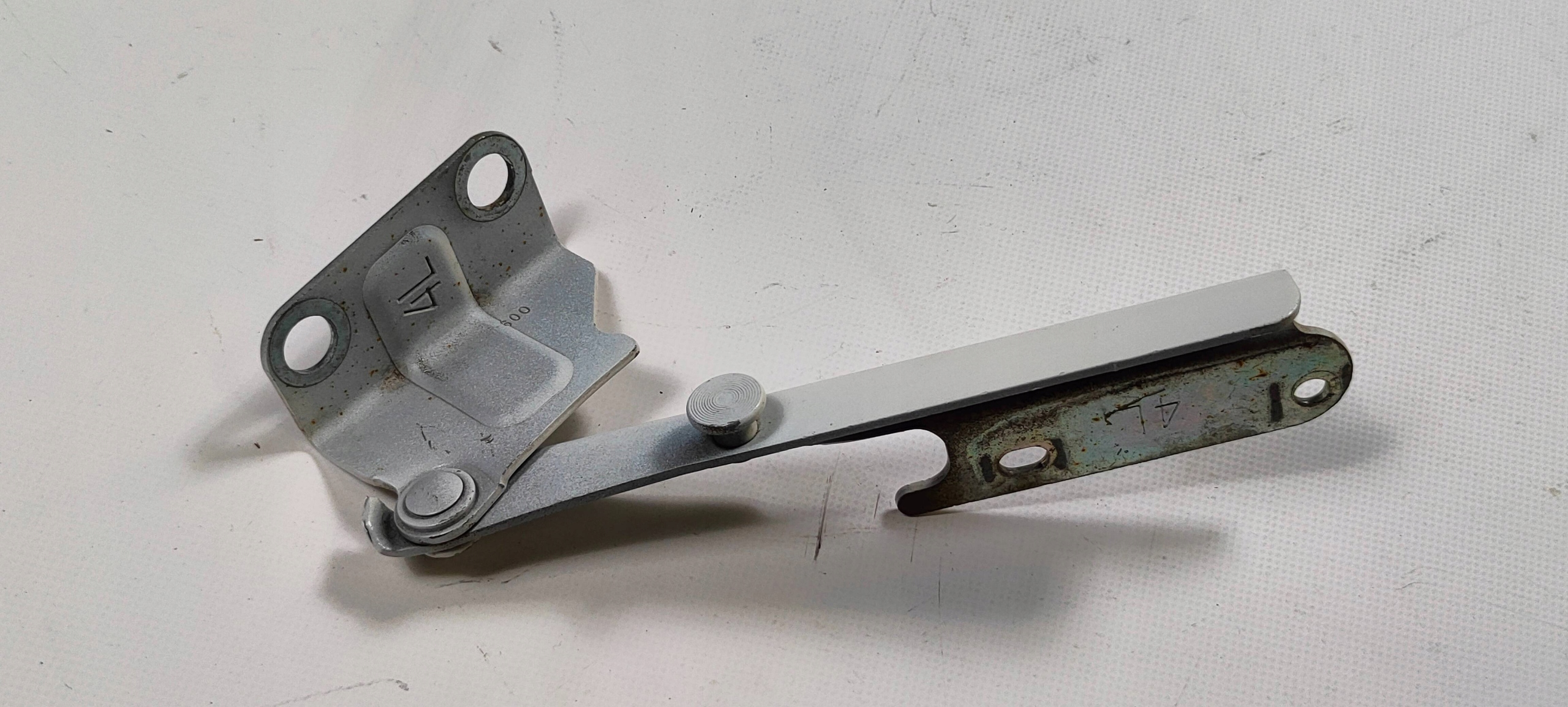 hinge bonnets left Ford Mustang 2010-2014