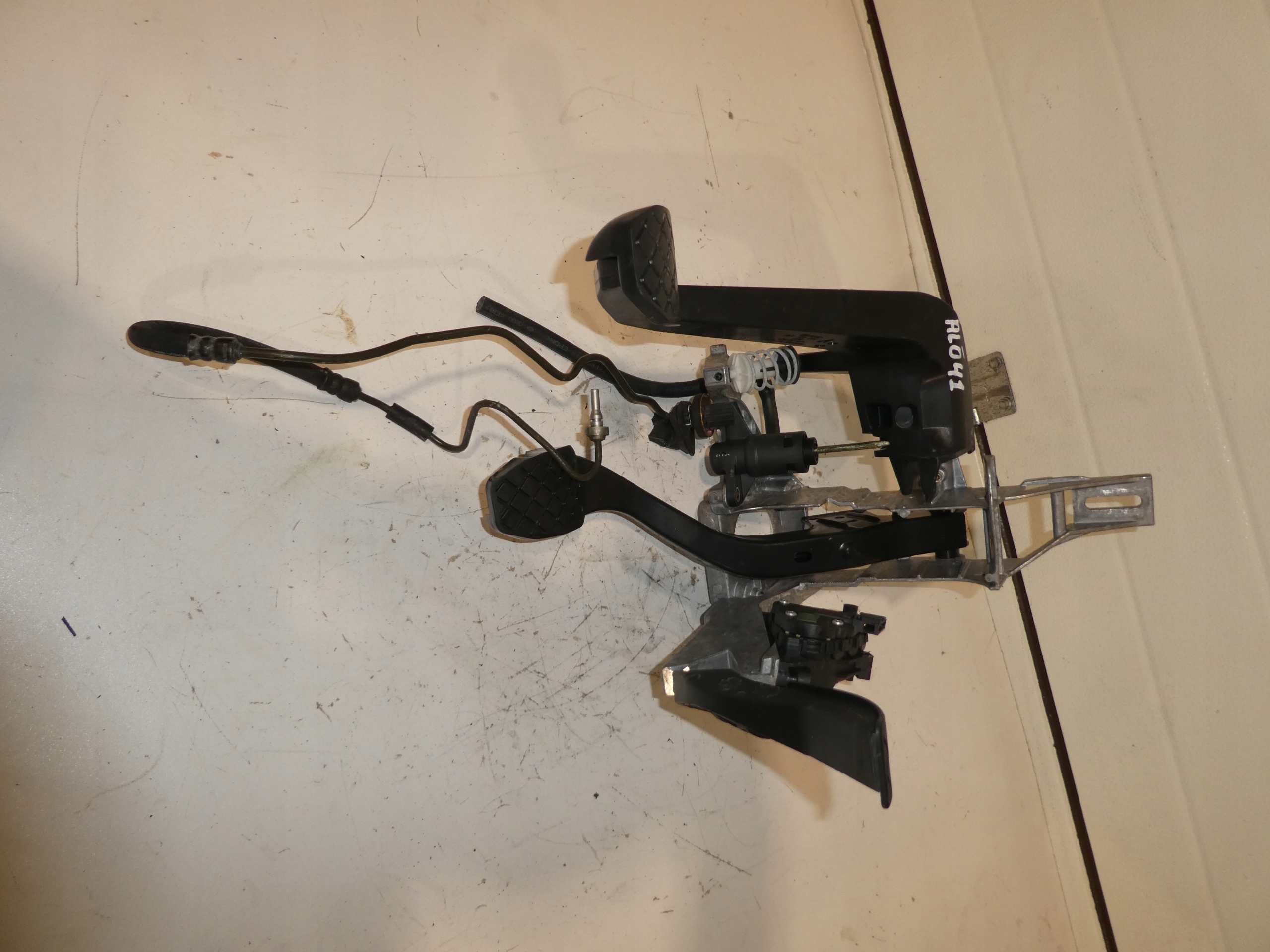 AUDI A4 B6 B7 PEDAL freins support embrayage pompe 8E1721117A