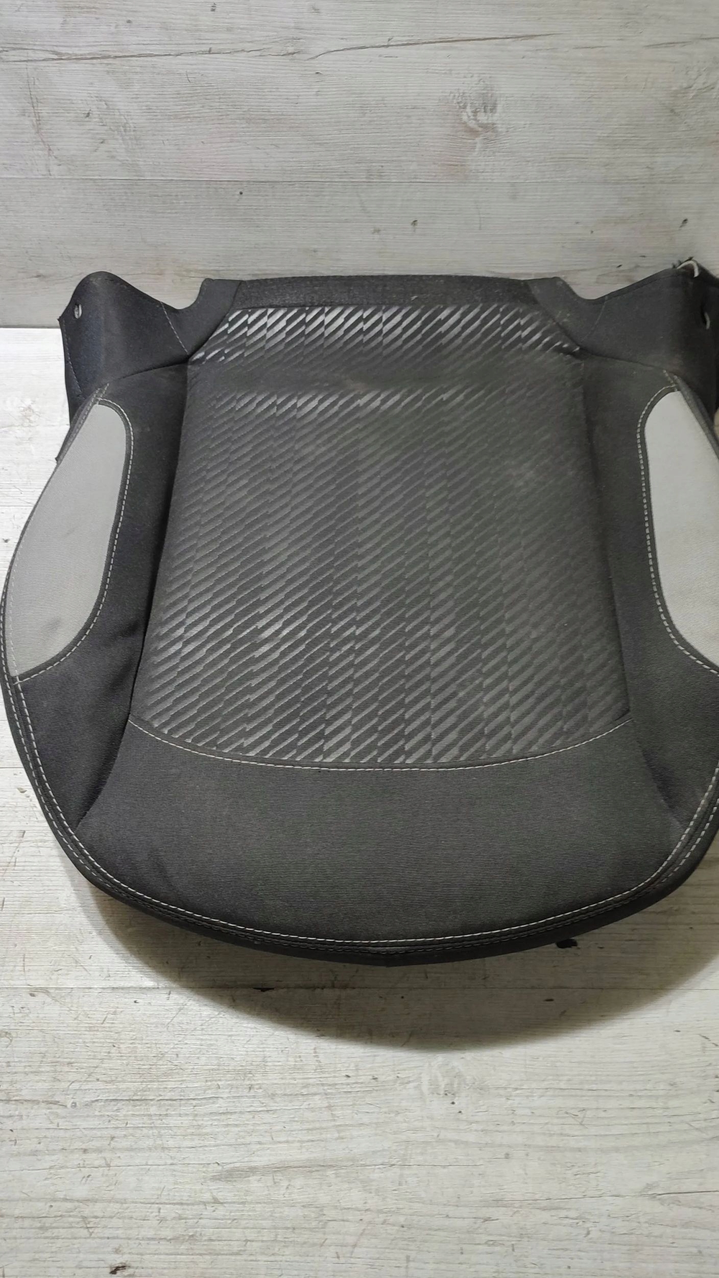 Peugeot 2008 and 2013 front side right seat siedzisko