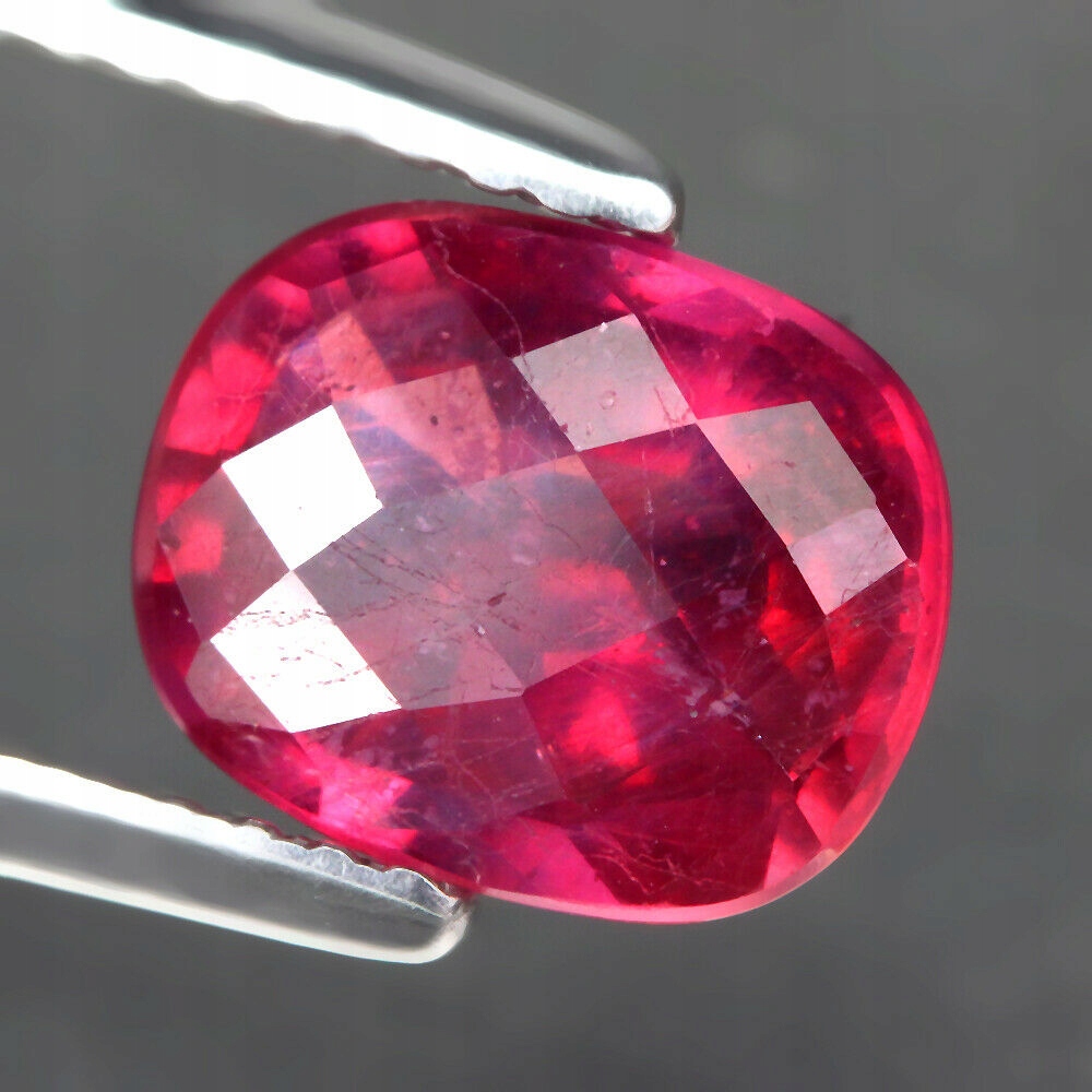 Rubín přírodní kámen 2.45ct