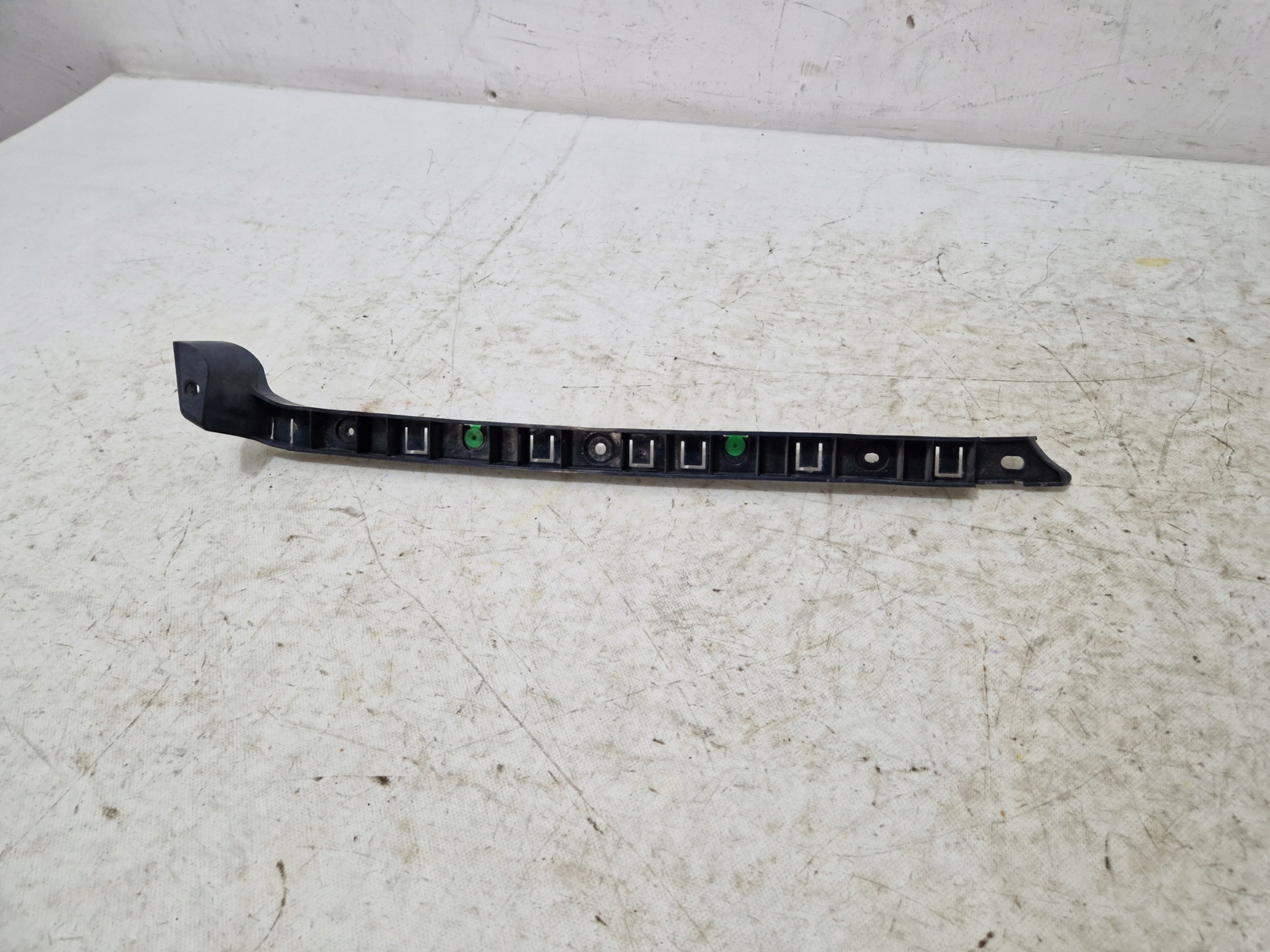 DODGE CHARGER 2015 - Support plaque Pare choc Support Gauche 68226565AE