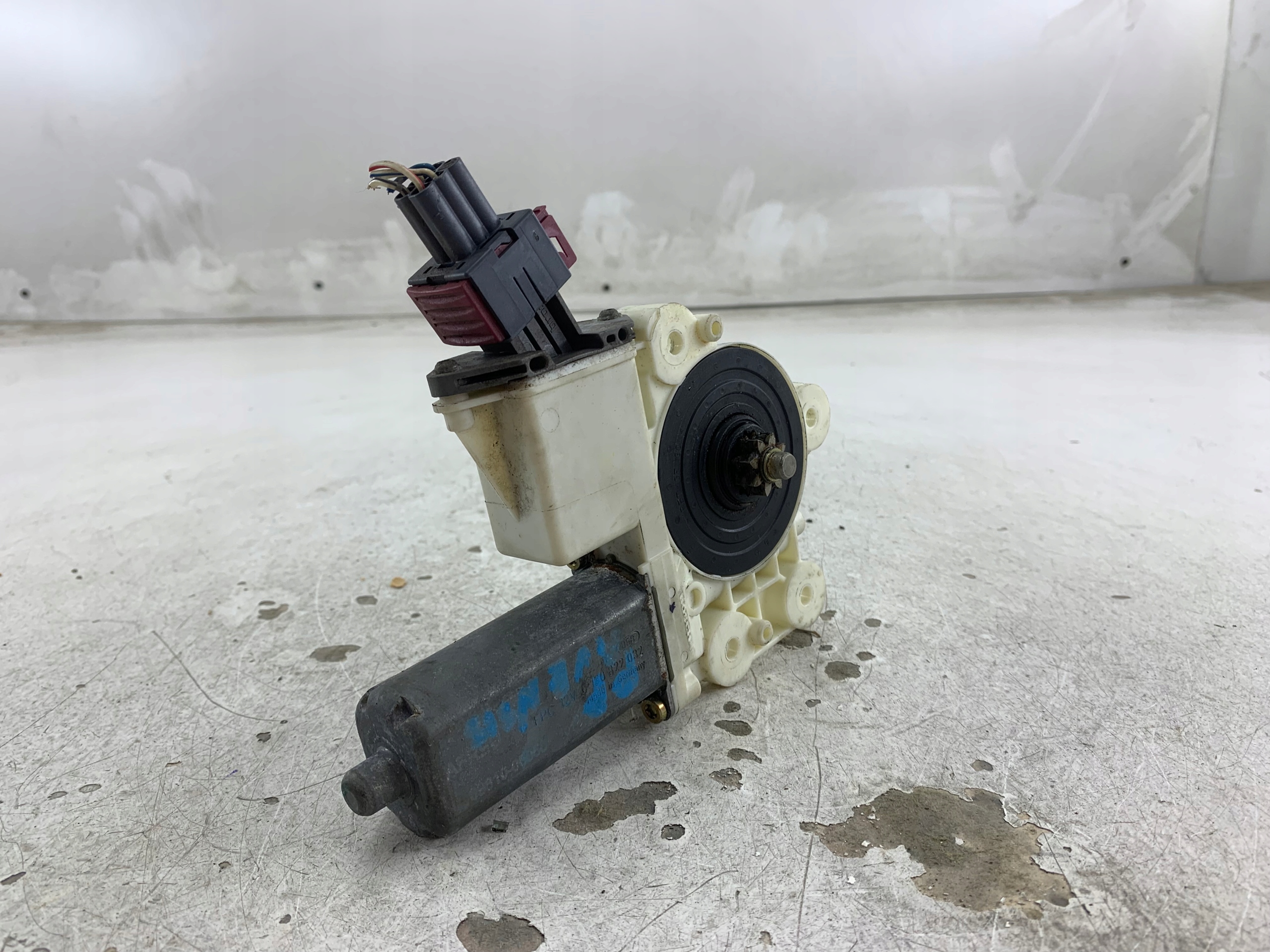 VW PASSAT B5 mini motor windows right front 0130822032