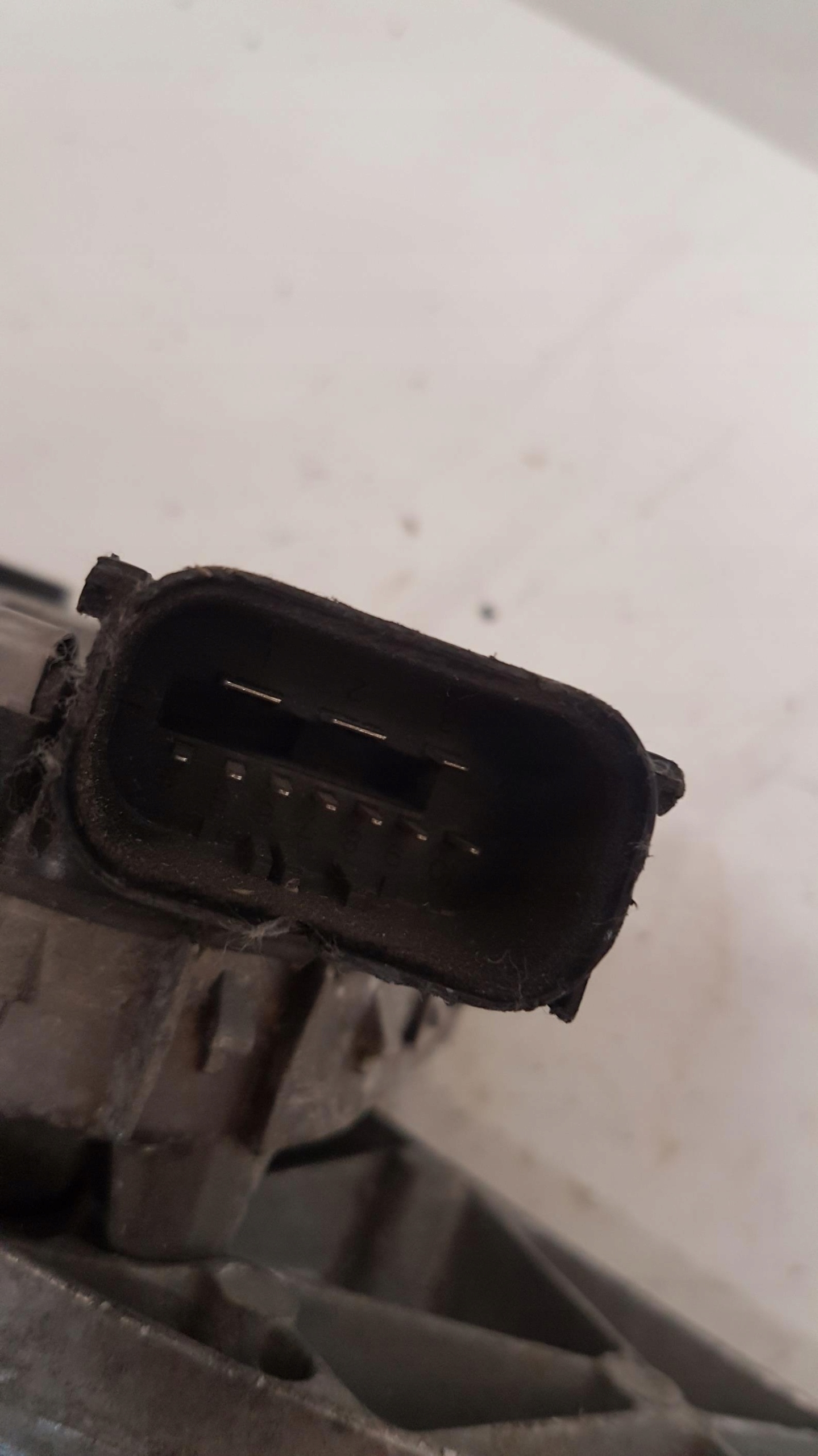 mechanismus stěračů předek BMW E65 E66 6919702