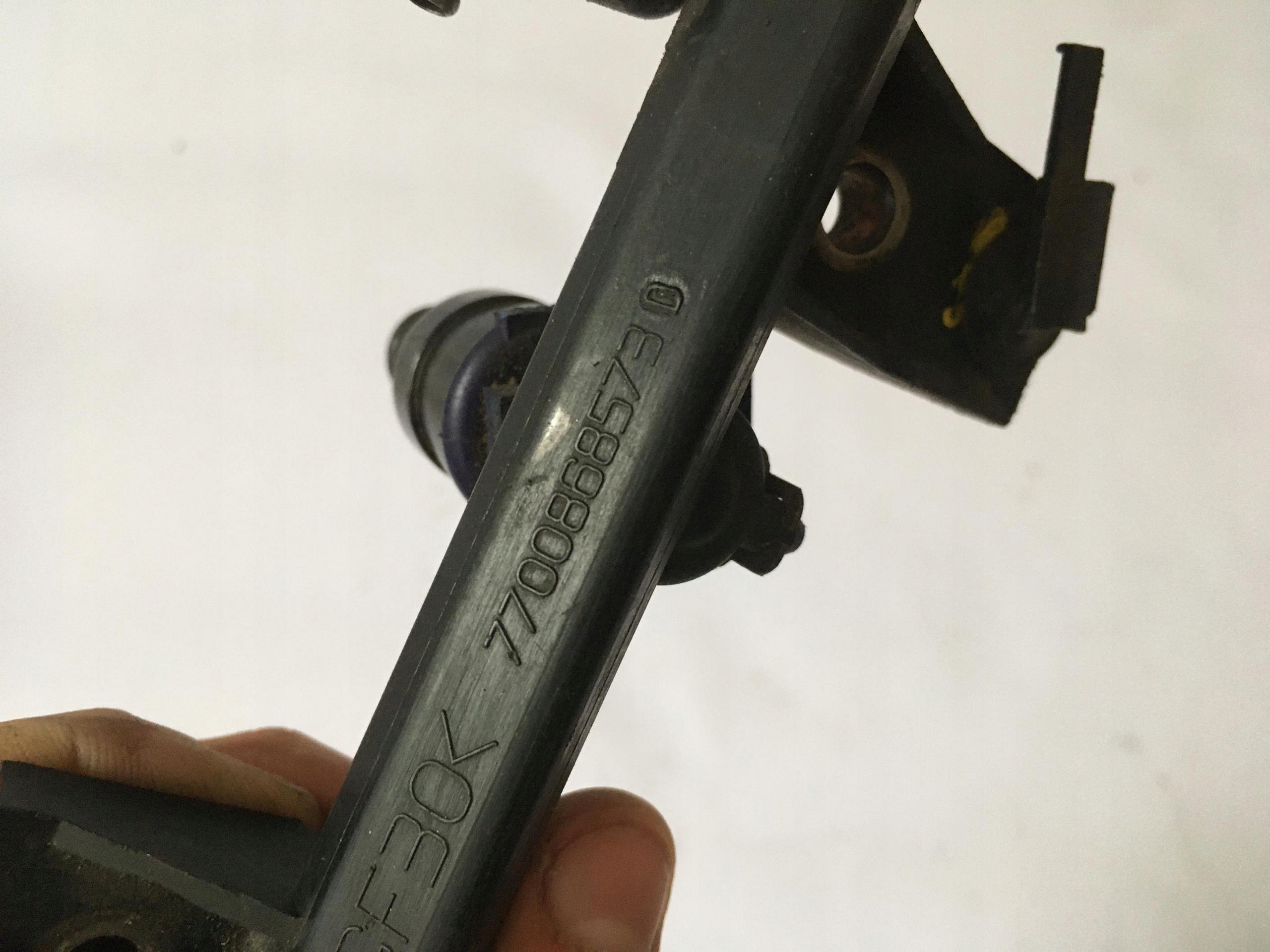 Rampe injection RENAULT KANGOO et 1.4 7700868573