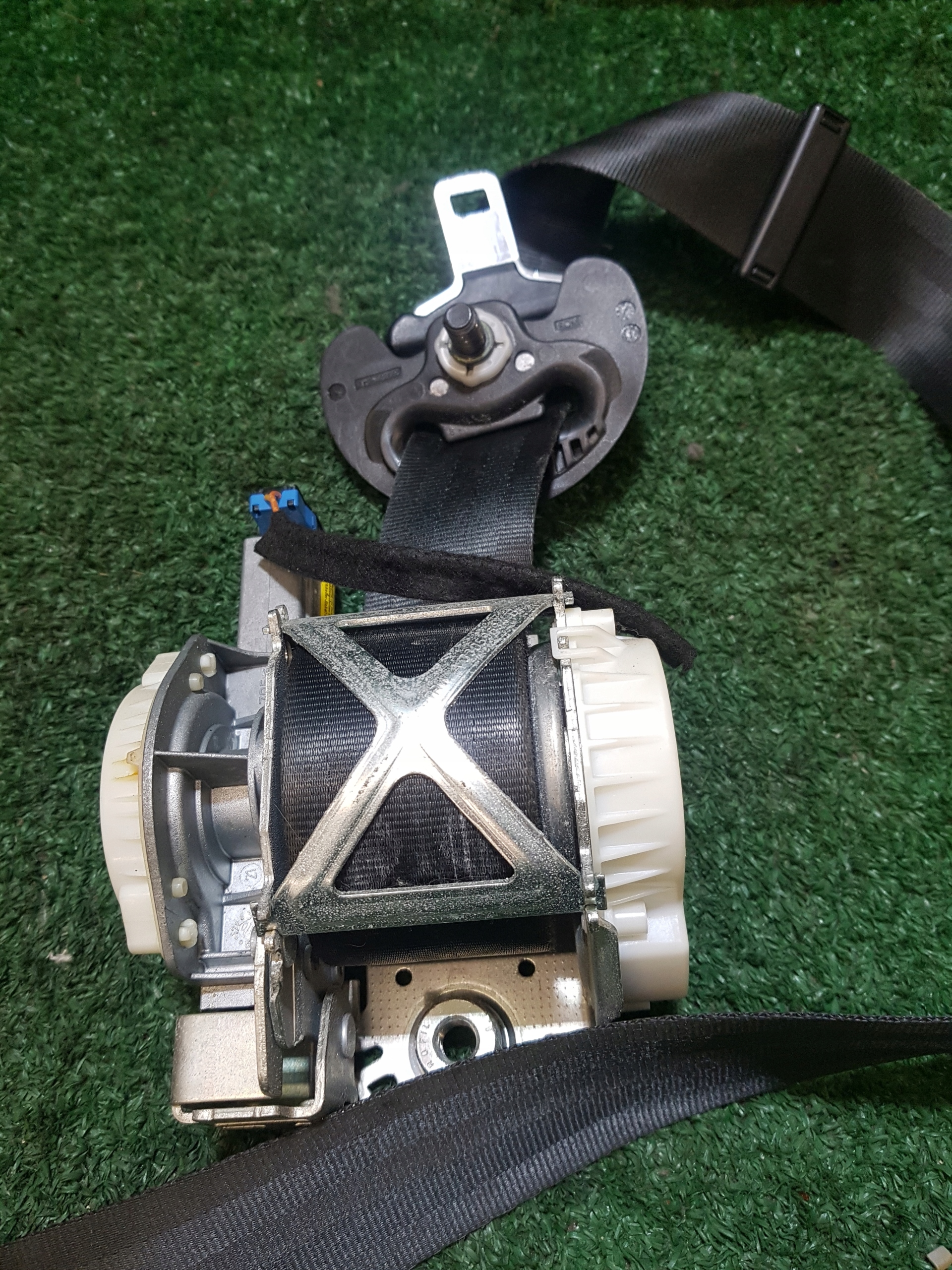 tension belt safety left front CITROEN DS-3 2011 96851661XX