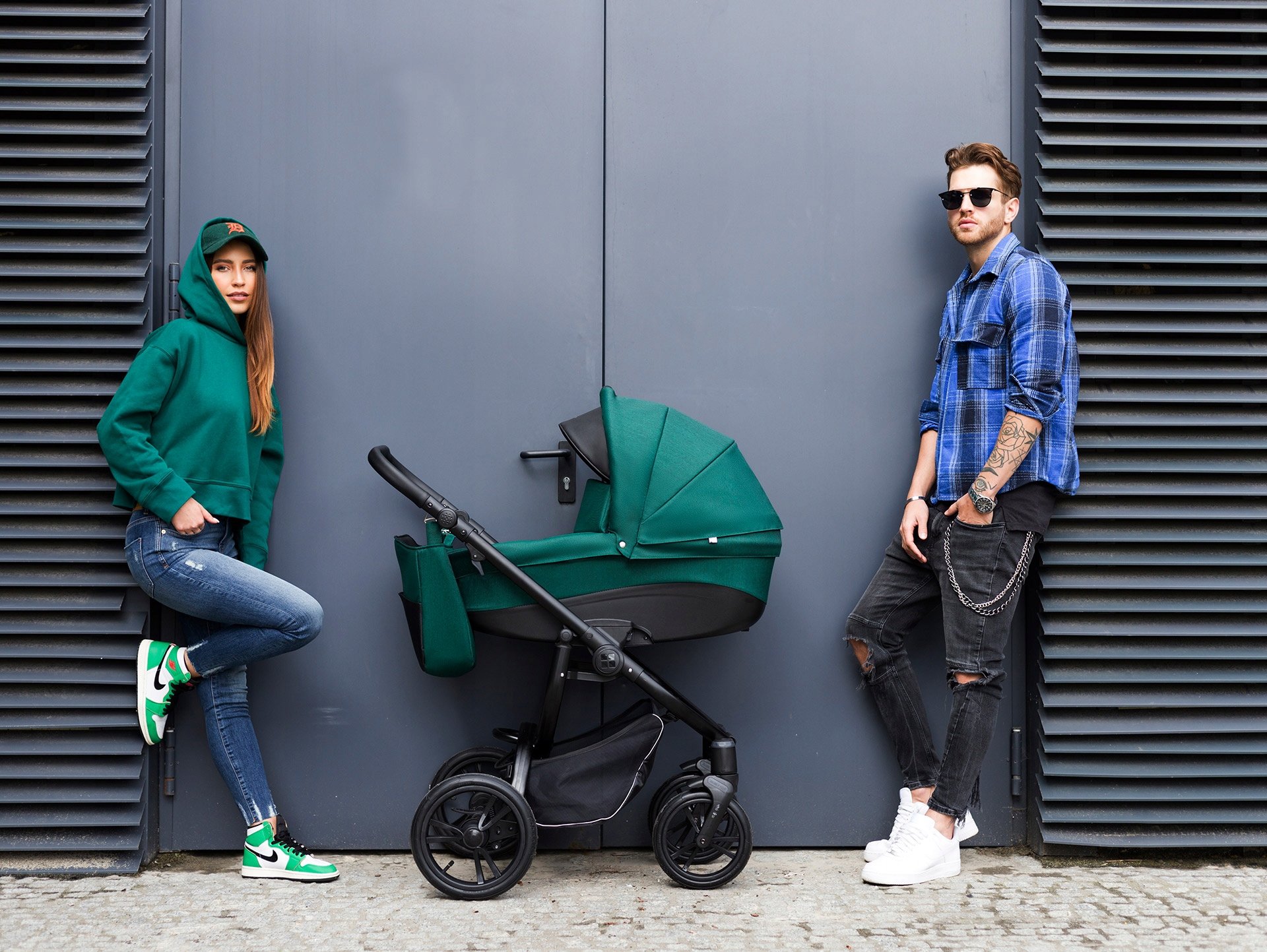 BEBETTO lekki wózek HOLLAND 2w1 kol 04/CZA Liczba kół 4