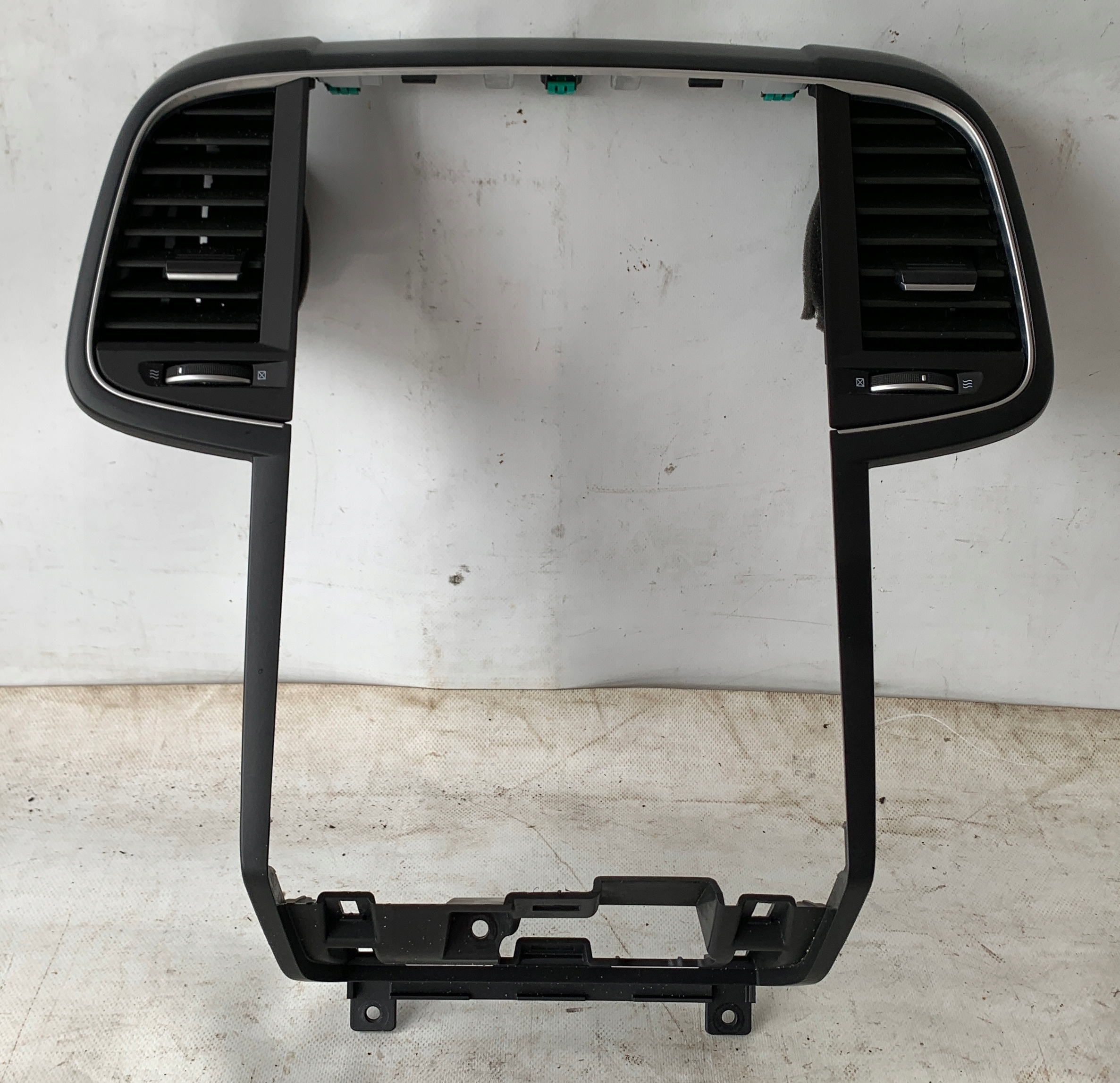 # РАМКА КОНСОЛІ ВЕНТИЛЯЦІЙНИЙ ОТВІР RENAULT KOLEOS II