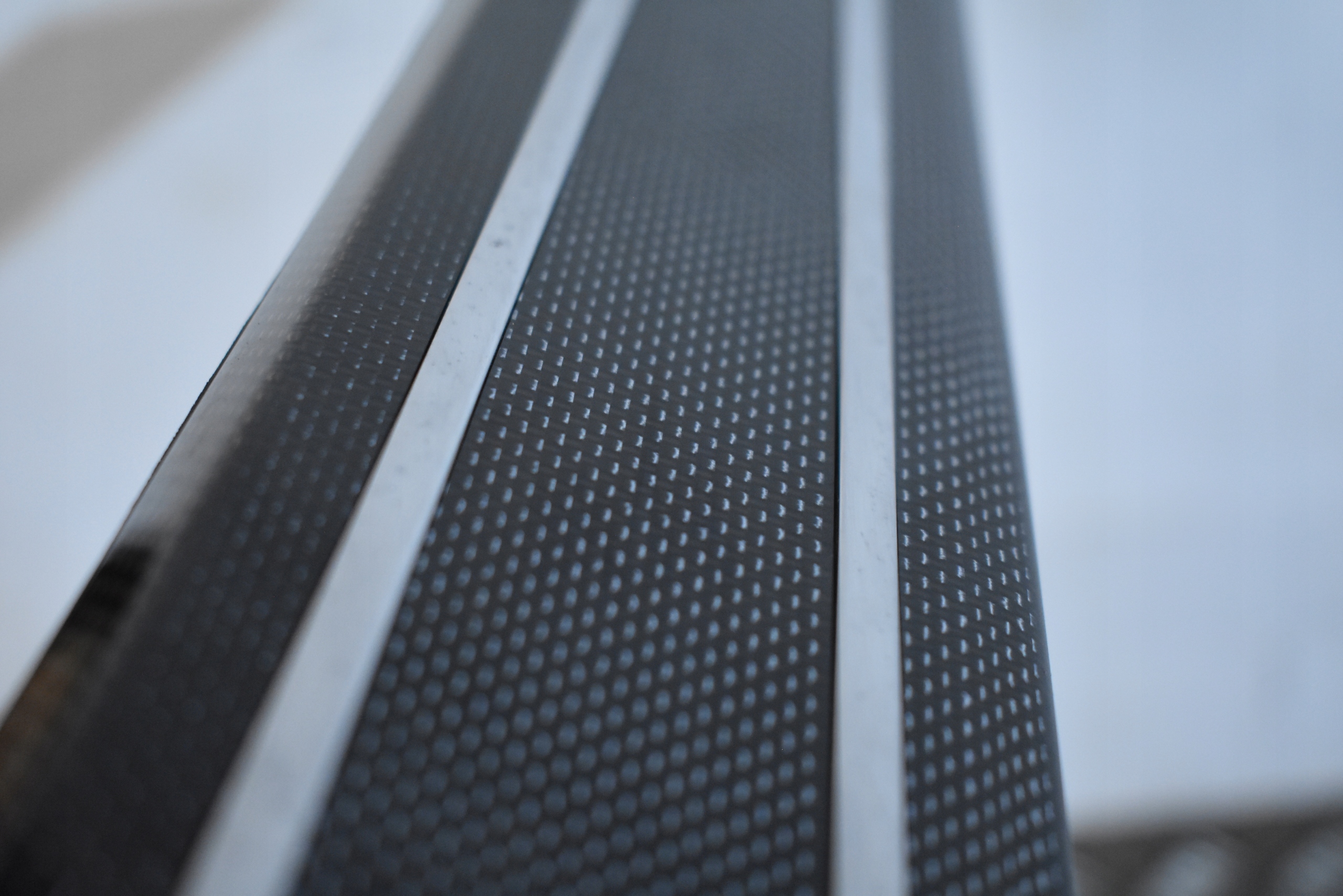 IDEALNA LISTWA DECOR DRZWI CARBON TYLNA LEWA PORSCHE PANAMERA 971 1 Producent części Porsche OE