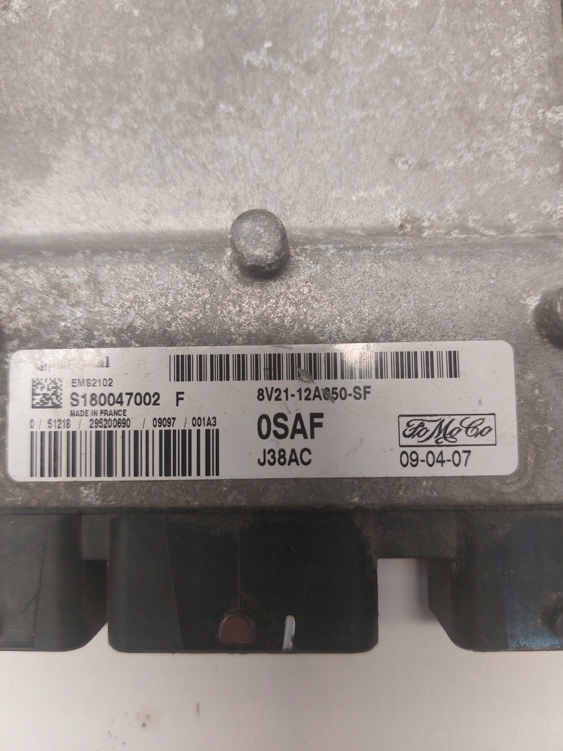 control unit of the engine FORD FIESTA ECU 8V21-12A650-SF