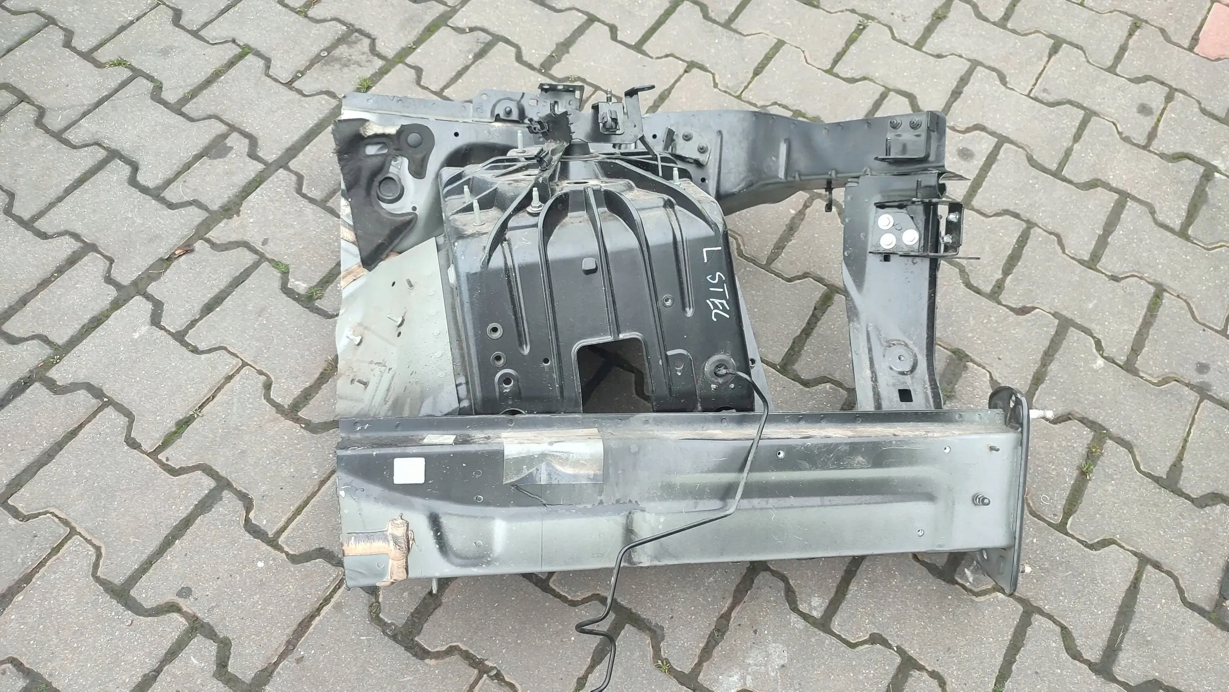 Alfa Romeo Stelvio 2021 front side left quarter