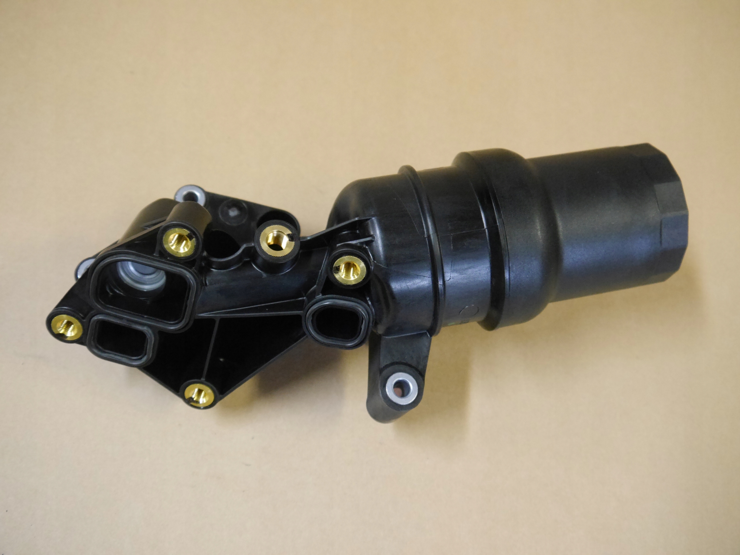 AUDI OBUDOWA FILTRA OLEJU 059115389AK 3 0 TDI Part number 059115389AK