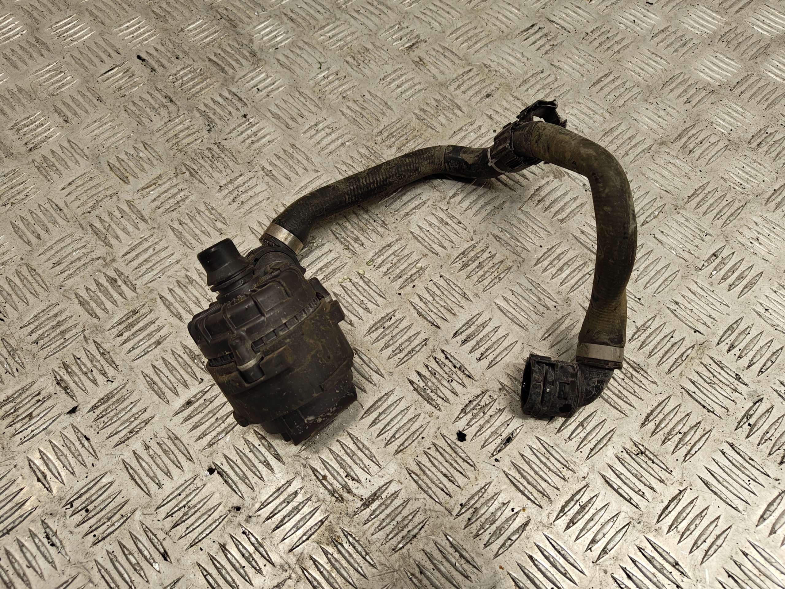 BMW IX I20 supplementary water pump electrical 9455034