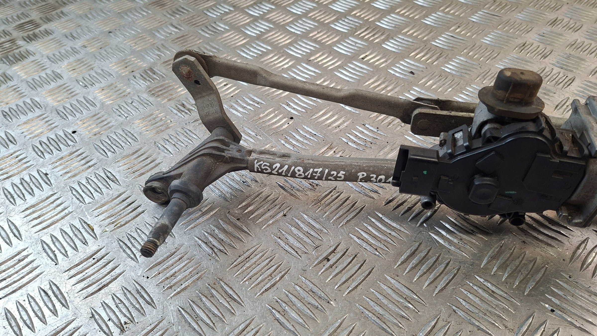 wiper mechanism front PEUGEOT 301