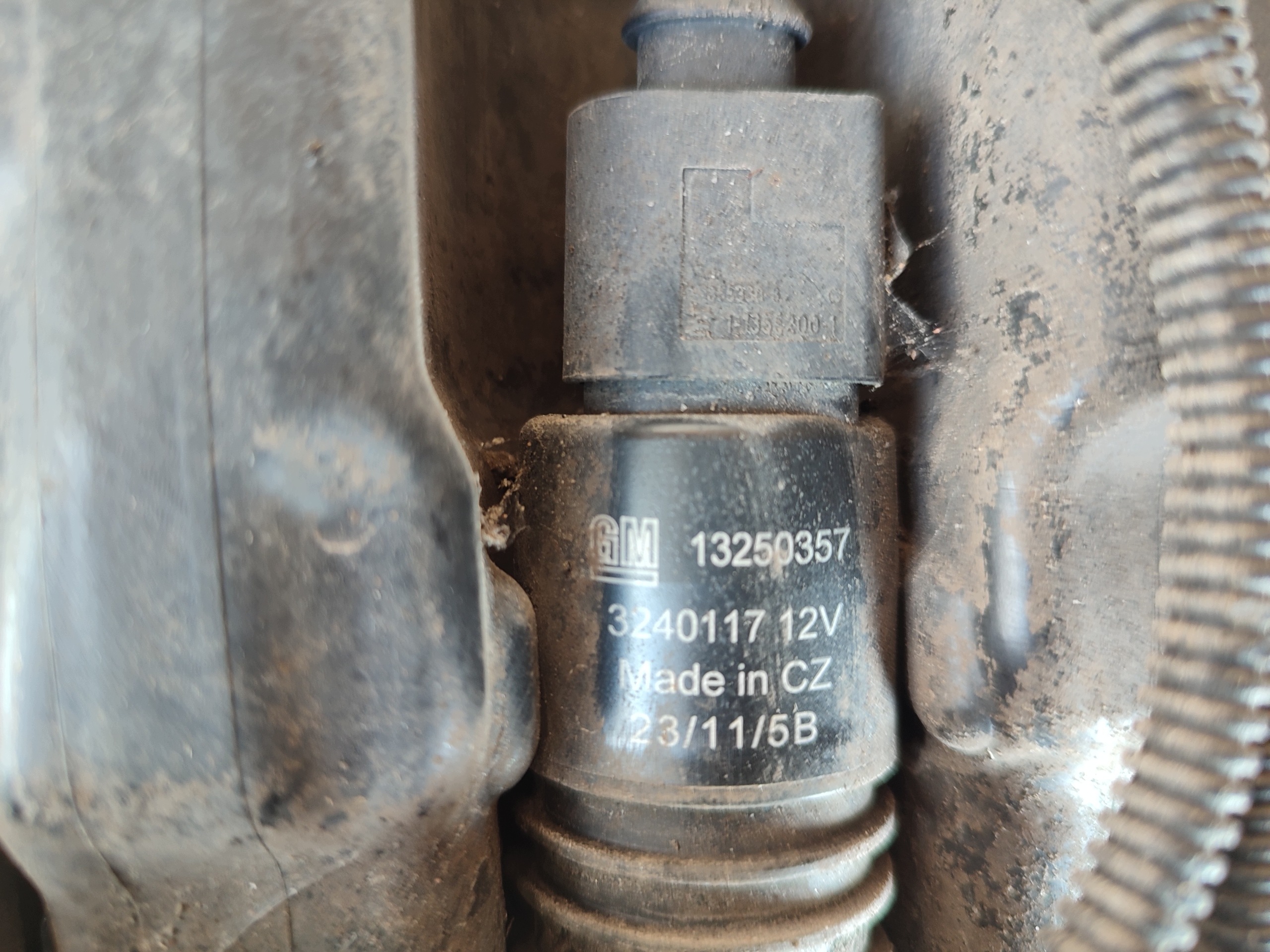 Chevrolet OE 13260590 spremnik mlaznice