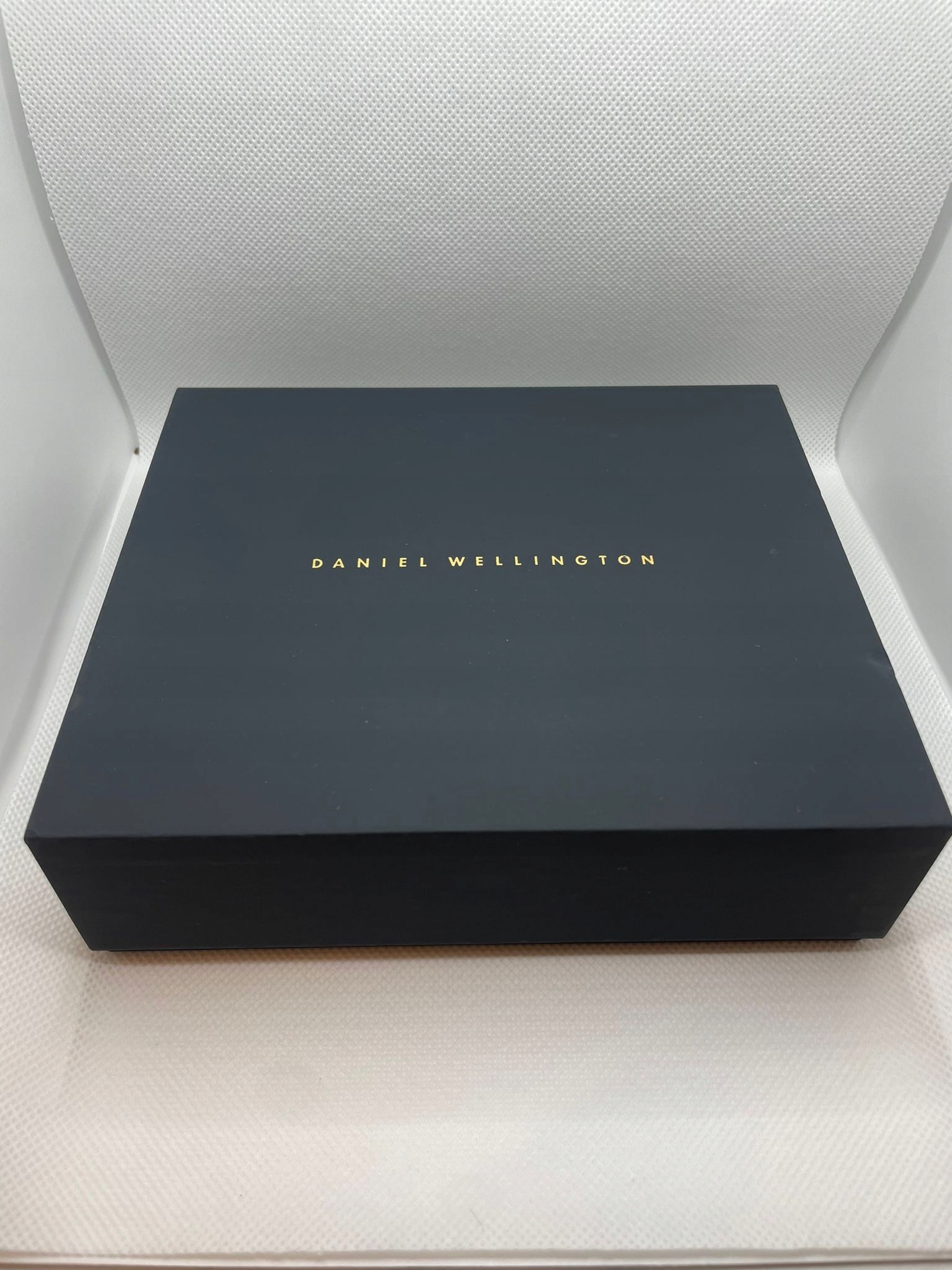 ZEGAREK DANIEL WELLINGTON + BRANSOLETA CZARNY DW00500910 Typ naręczny