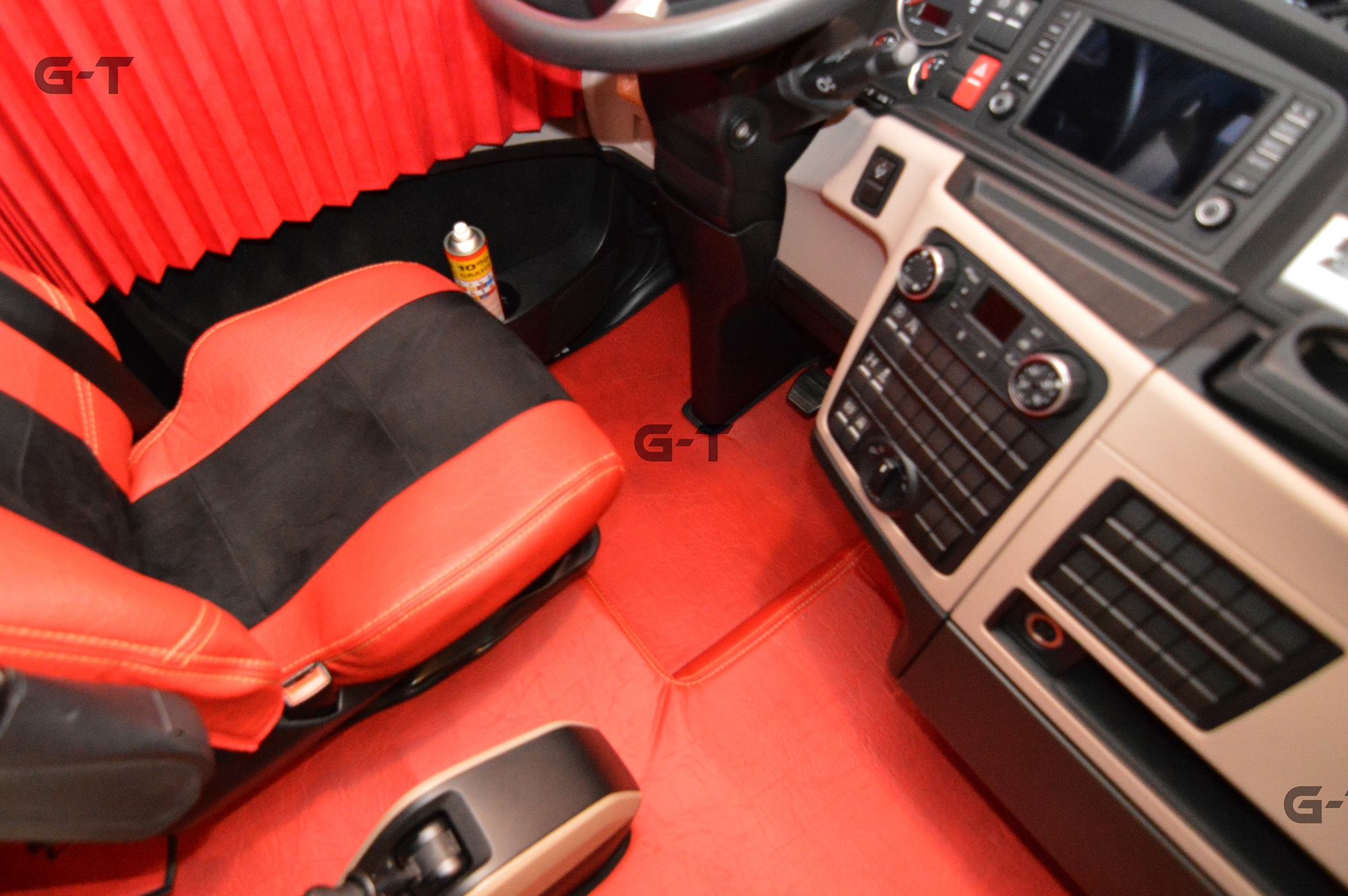 POKROWCE NA FOTELE MAN TGX PO 2007R PO 2017R 2PASY Producent inny