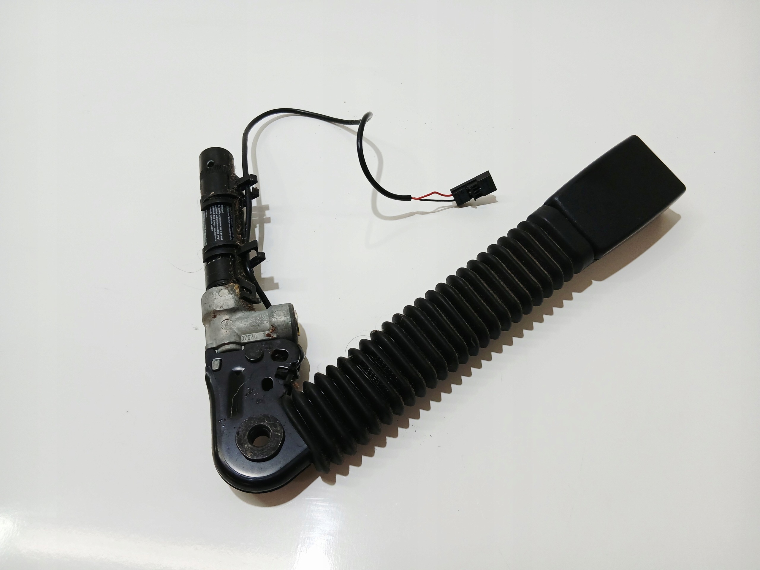 gurtstraffer rechts vorne BMW E60 E61 7065848 (0000672)