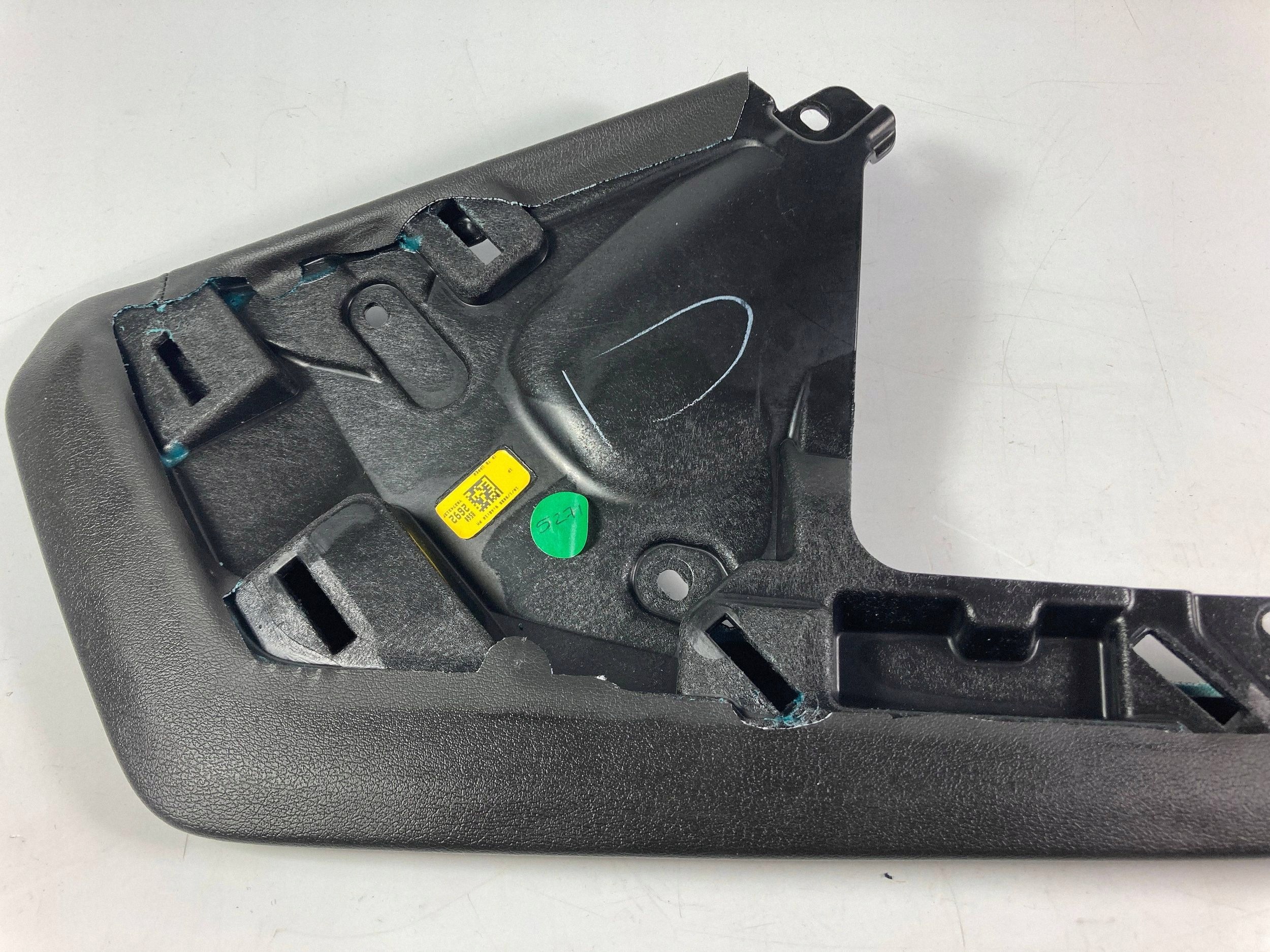 Chevrolet Corvette C8 dekor lajsna armature armature 2026