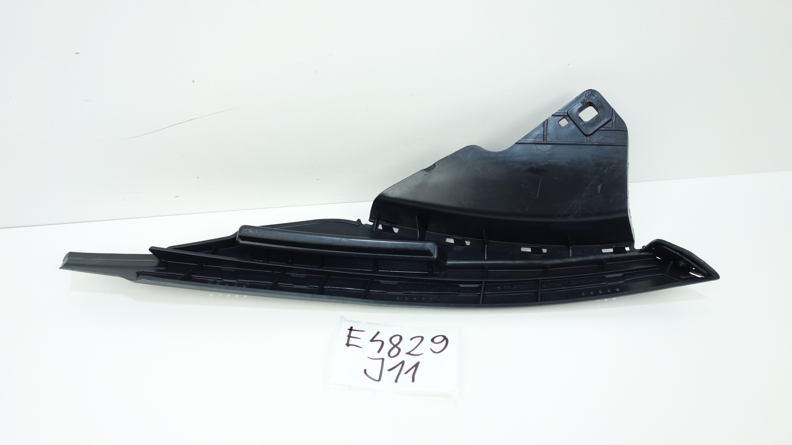 bumper bracket right front MERCEDES B KLASA W247 A2478856400