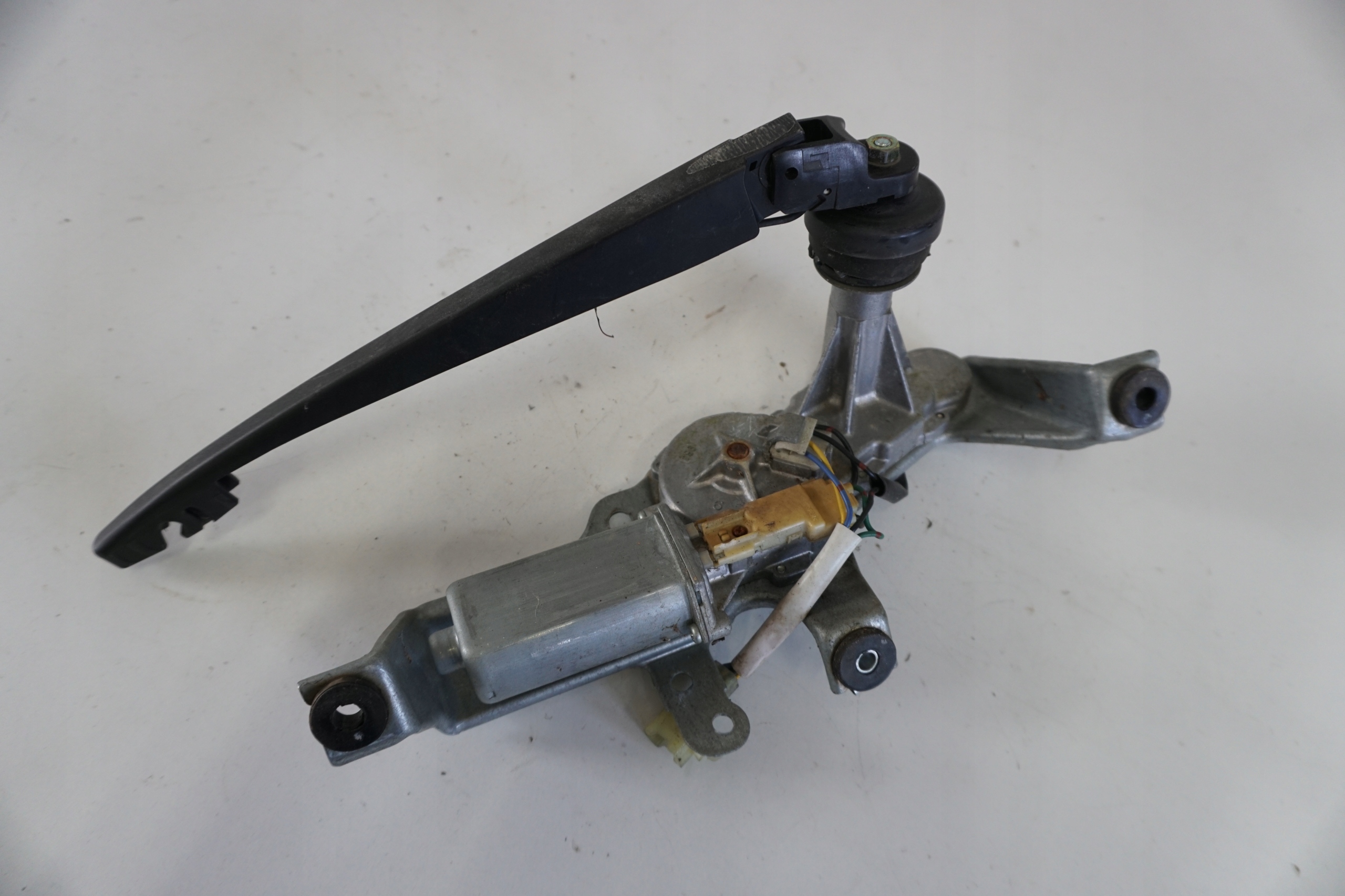 SUBARU LEGACY IV OUTBACK BL MECHANIZM WYCIERACZKI