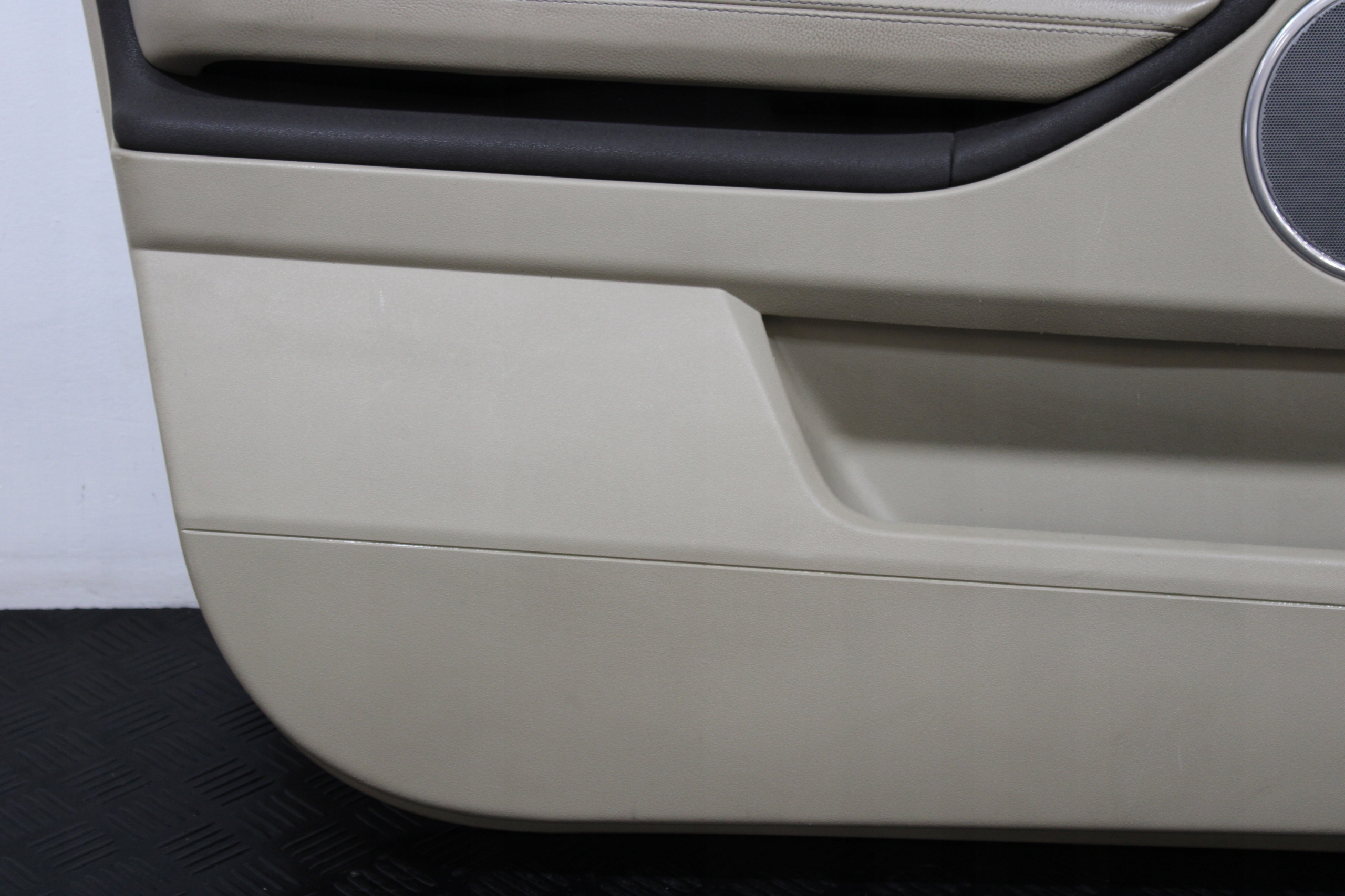 upholstery side door left front LAND ROVER EVOQUE L538 LIFT