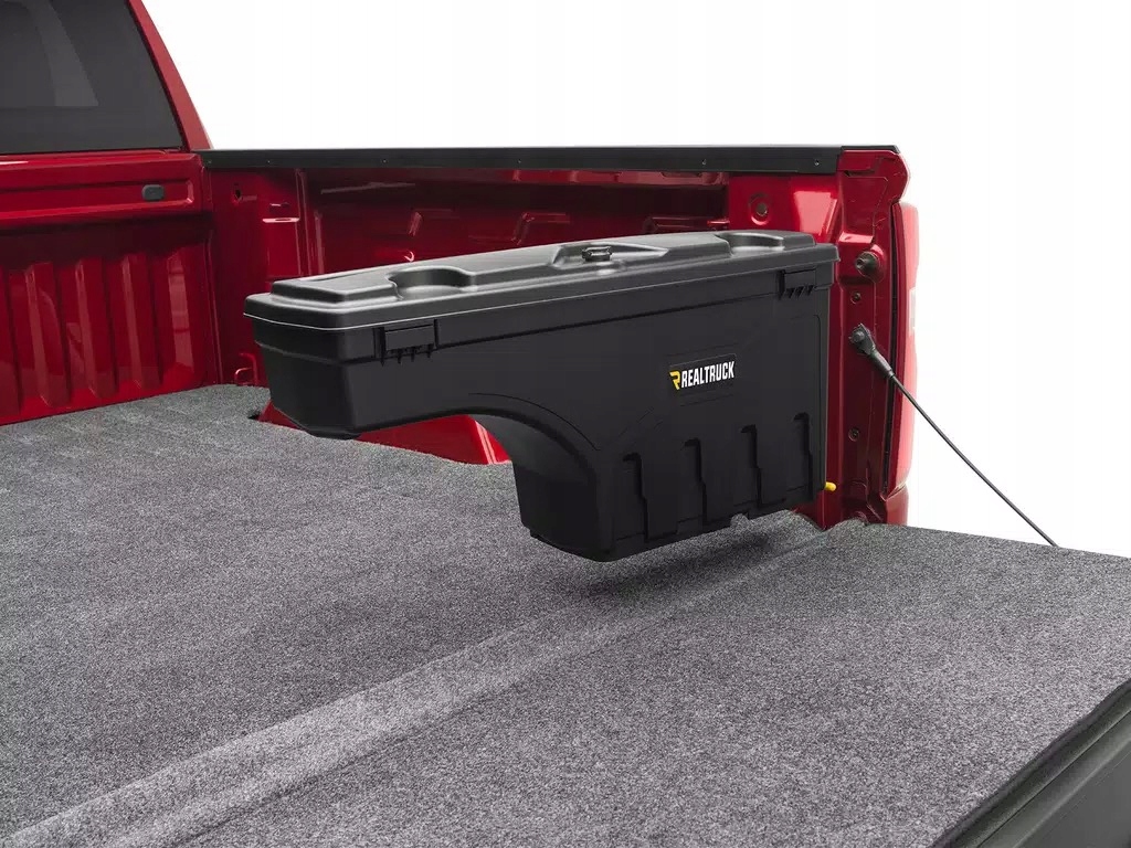 Undercover Swing Case box organizér na balík Isuzu D-Max pre cestujúcich
