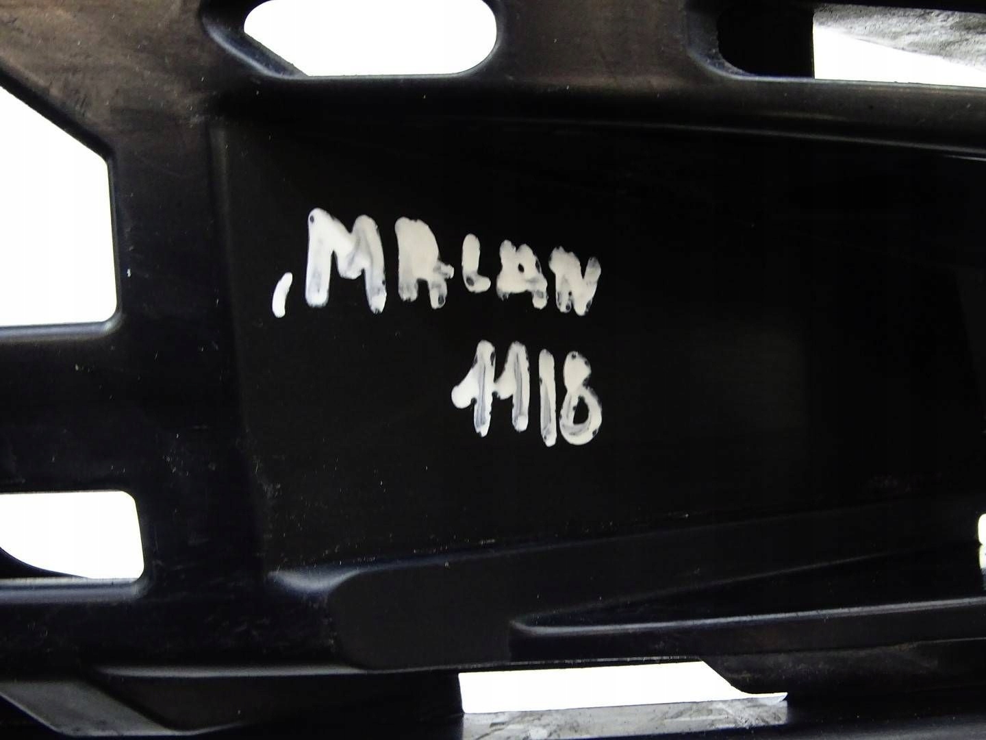 Support montage pare-chocs Arrière Porsche Macan (95B) 95B807571