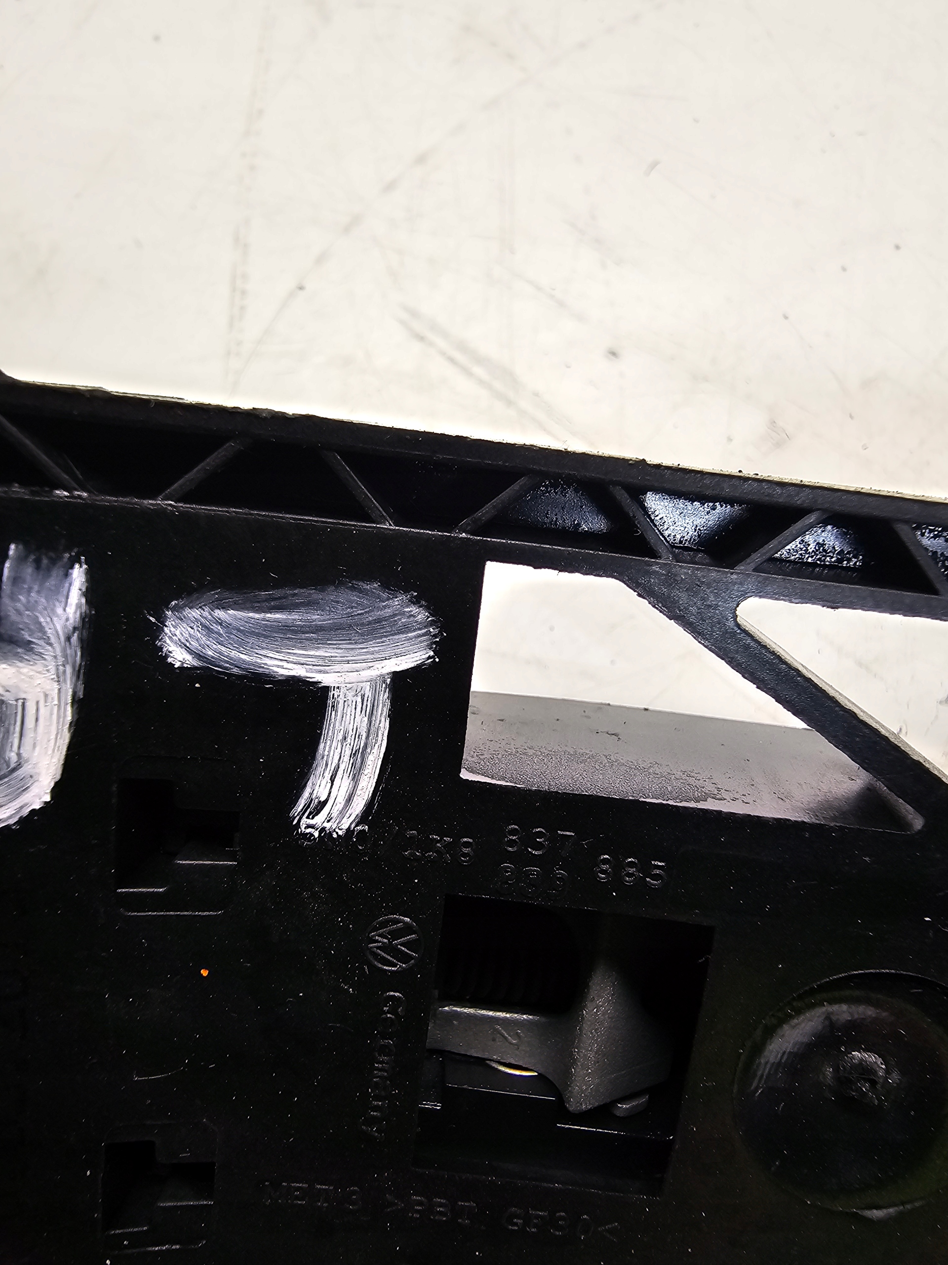 handle left left front rear part AUDI A3 8V 5N0837885 LY9B