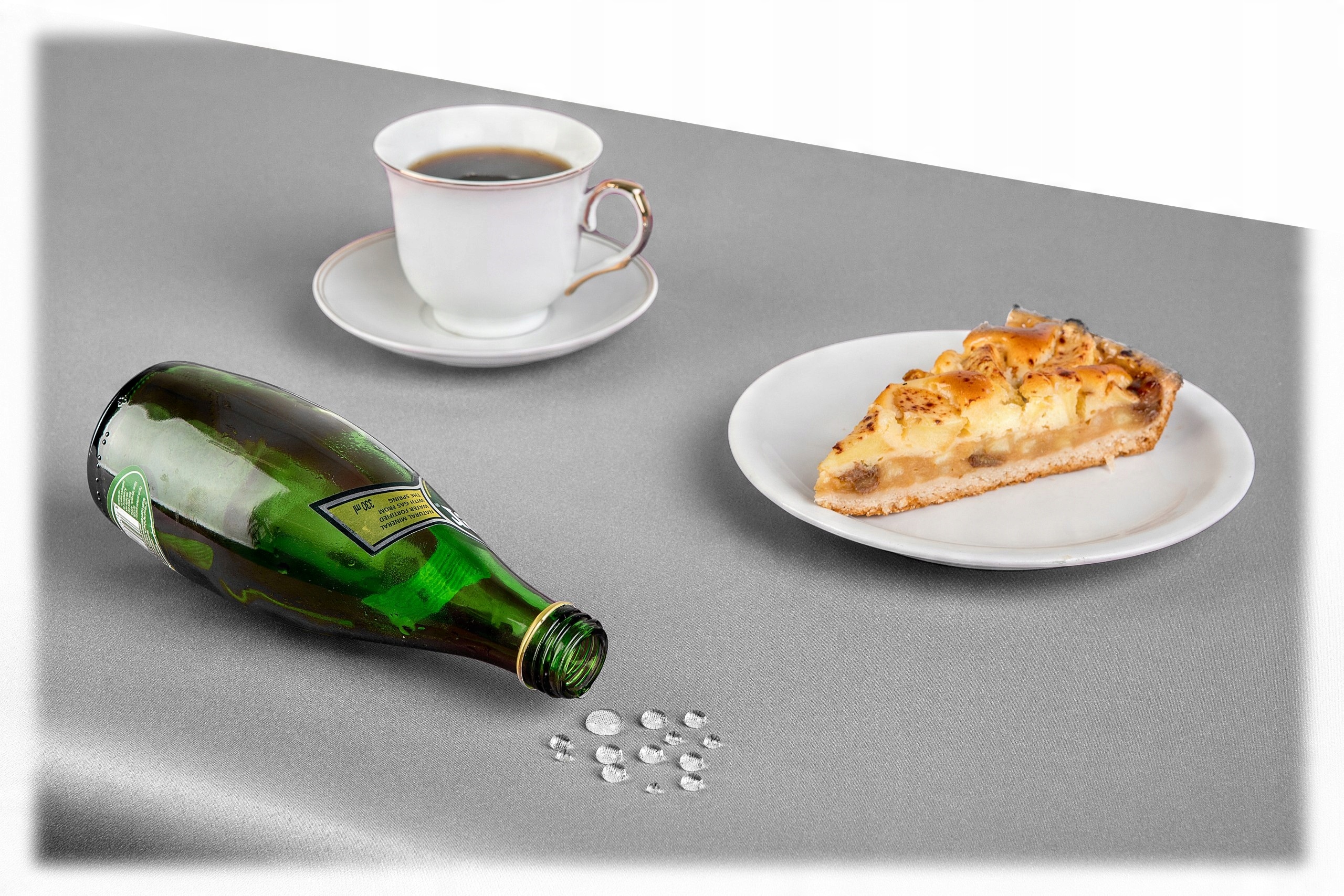 

Plamoodporny obrus 130x180 Prestige kolory Jakość