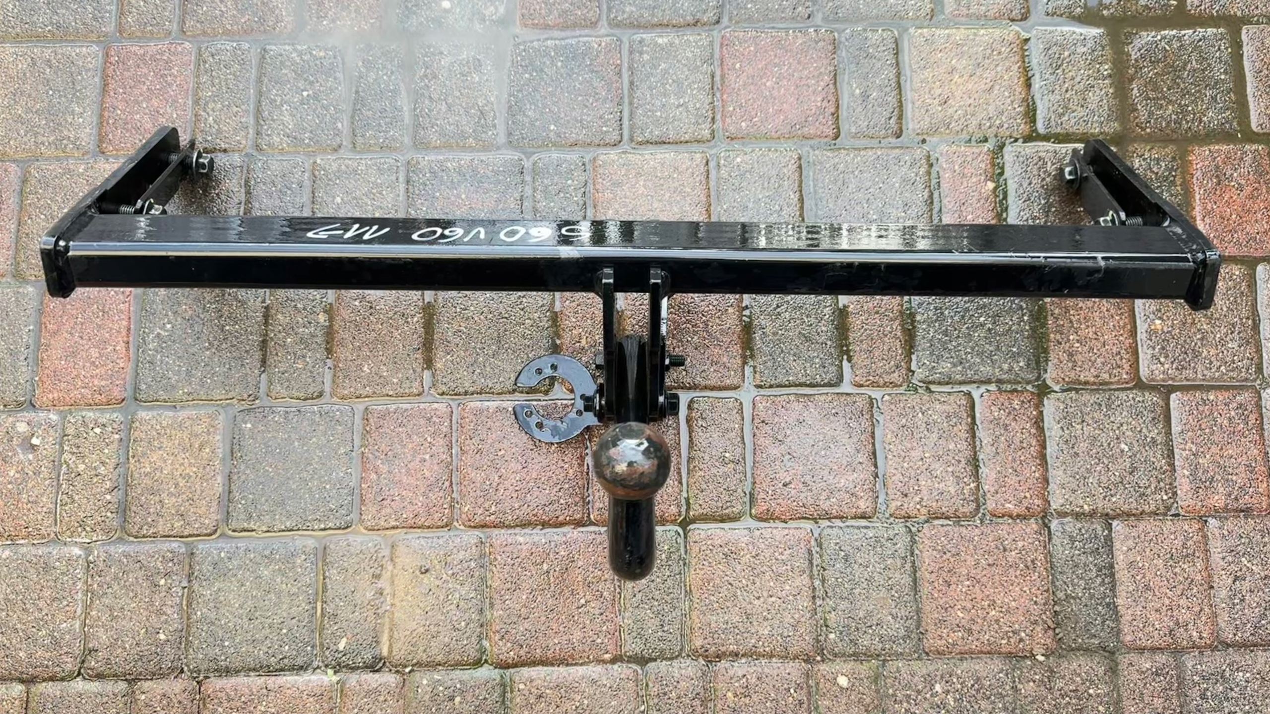 VOLVO V60 I HAK HOLOWNICZY 31359732 OE