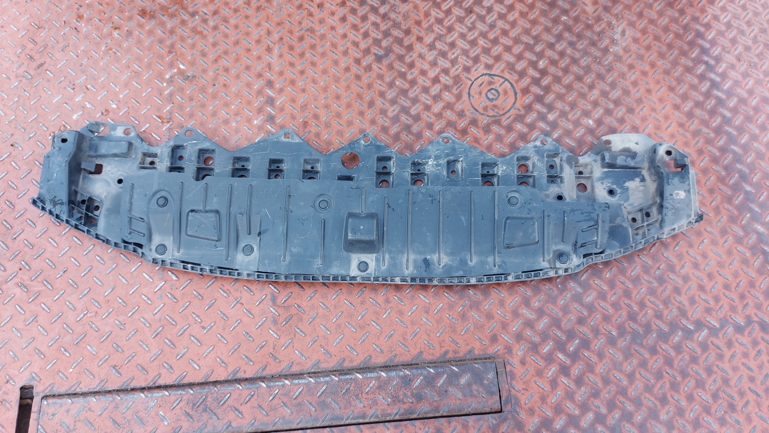 ABSORBER cover below bumper TOYOTA YARIS III