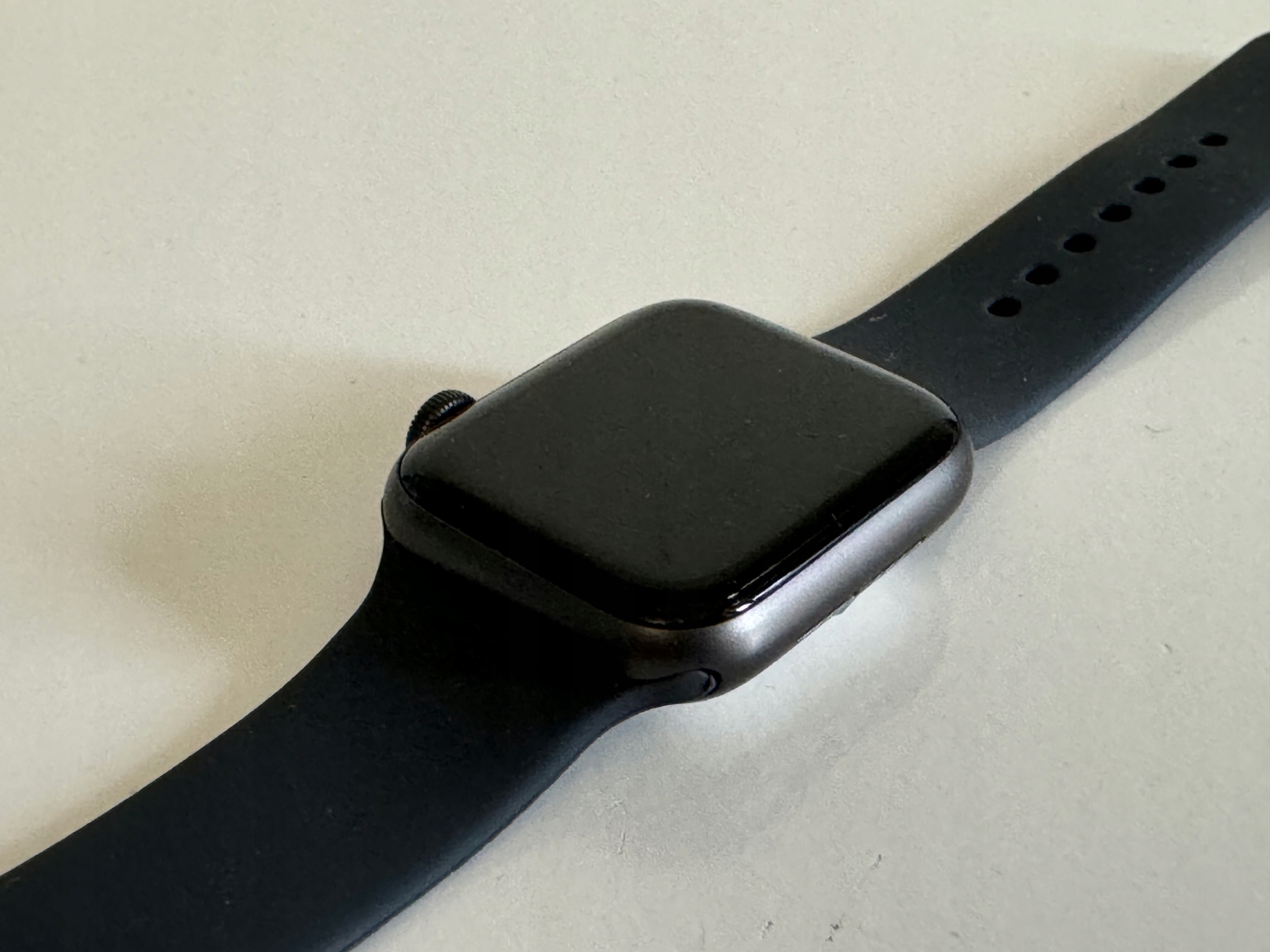 Apple Watch SE 40mm GPS GREY SZARY BEZ BLOKAD Rodzaj smartwatch