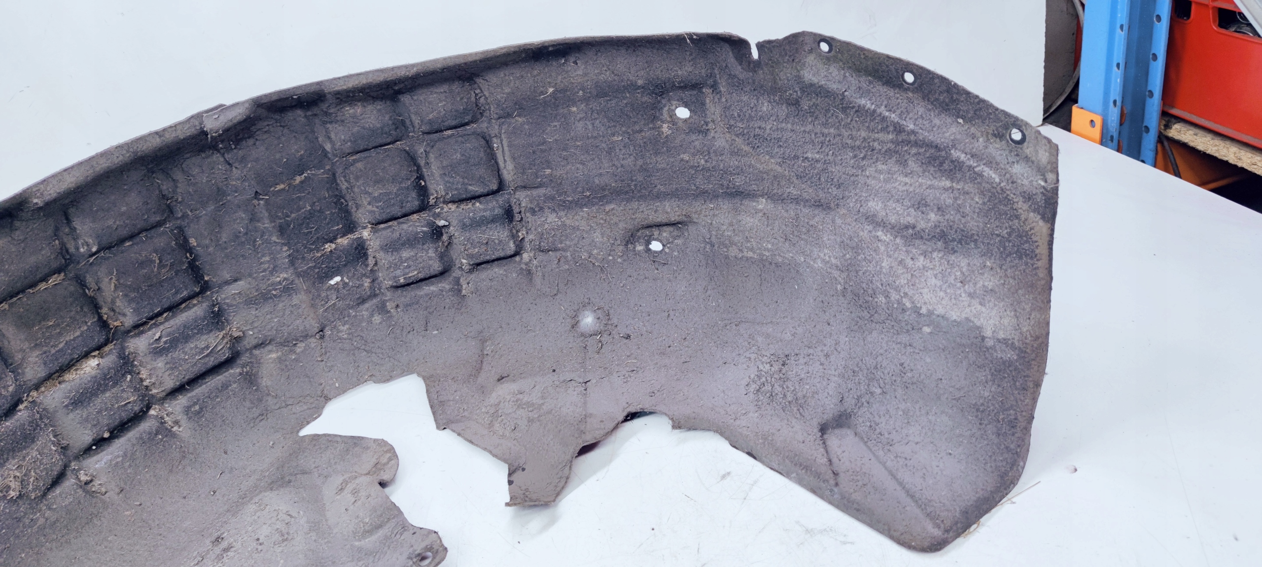 mudguard left rear part AUDI A7 4G8 4G8810171