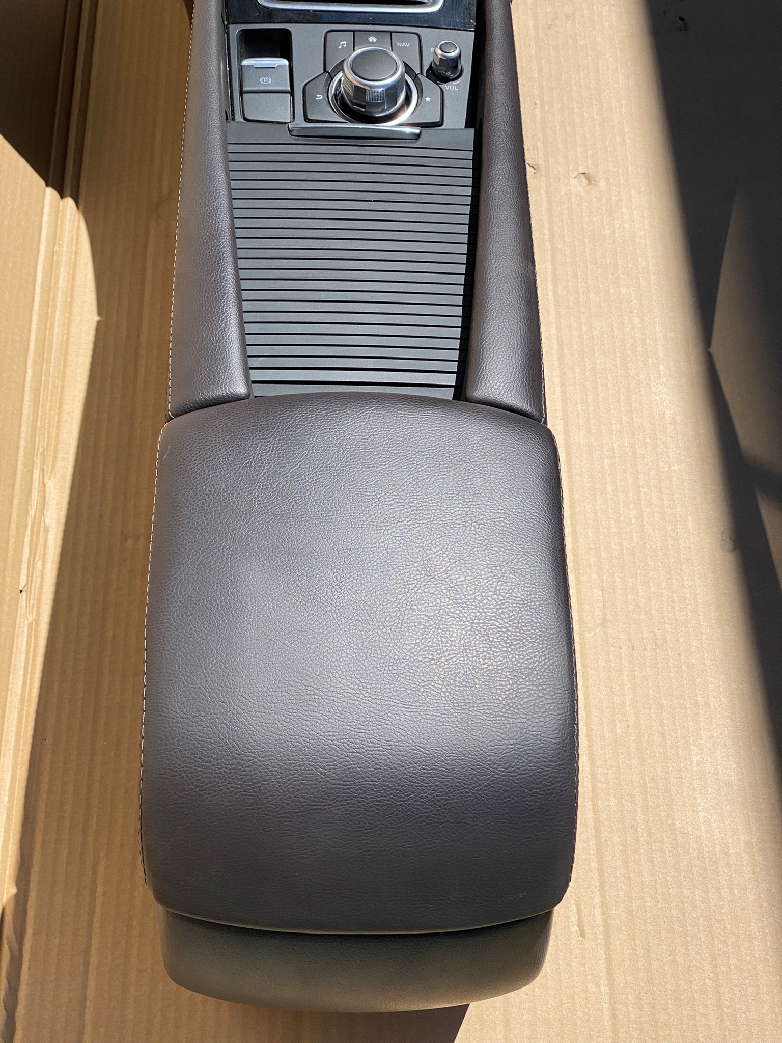 Mazda 3 BM lift tunel podłokietnik Typ samochodu Samochody osobowe