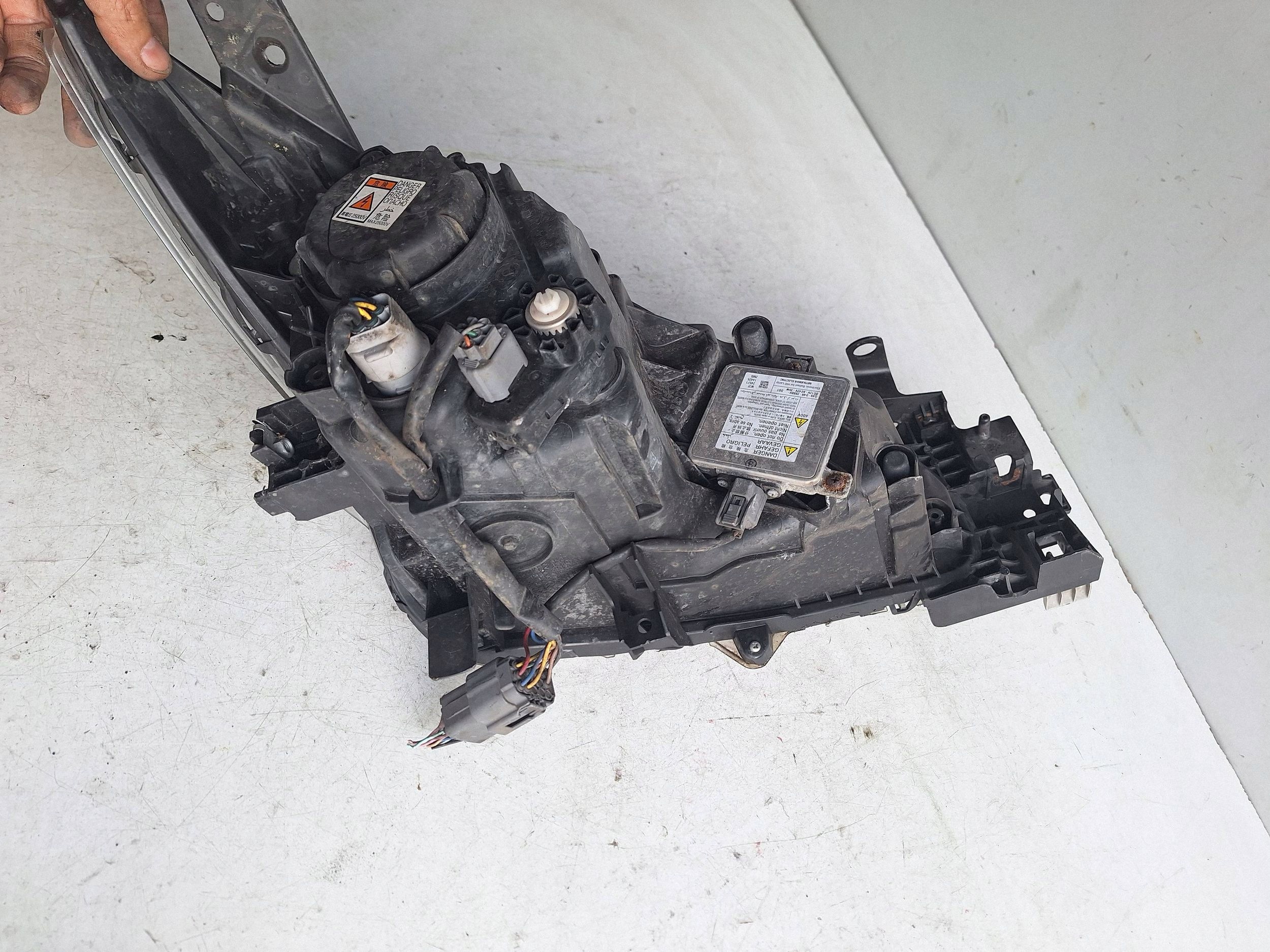 MAZDA 3 II BM 13-16 light left XENON UK-right hand drive BHT6-51-040