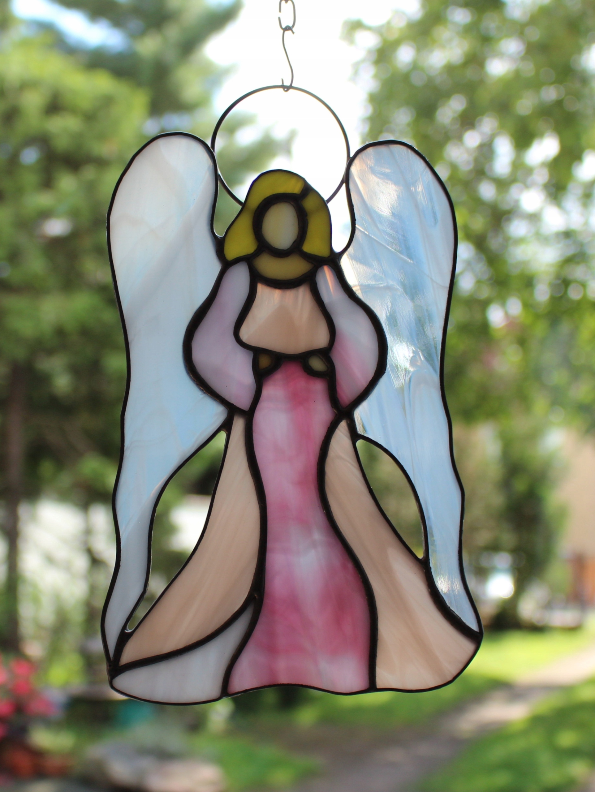 Anděl vitráž Tiffany, Anděl strážný, růžový anděl, anděl k zavěšení,