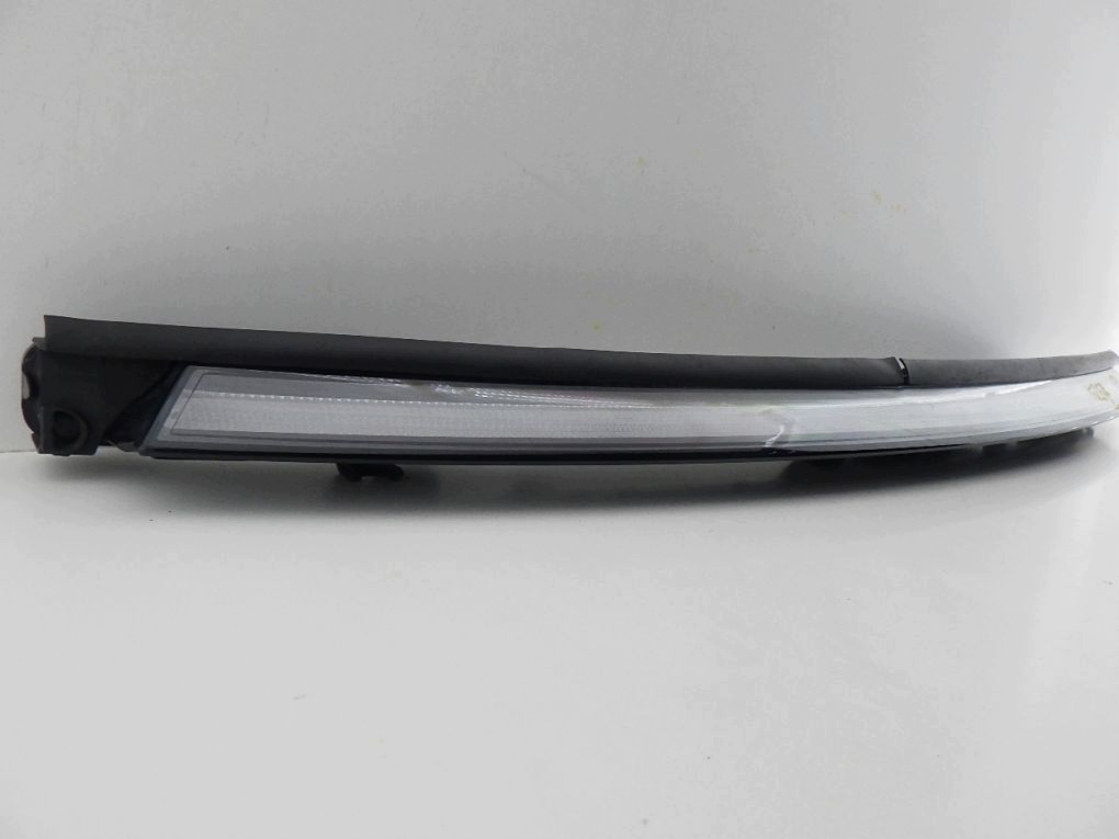 MERCEDES EQC 293 19- light front cap