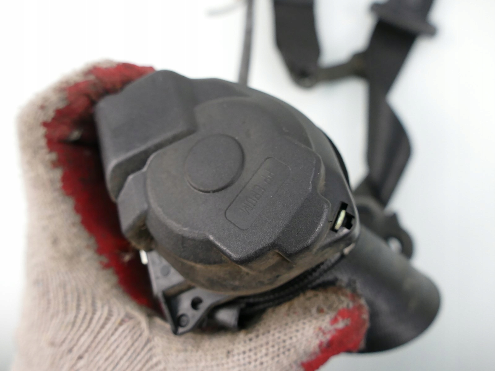 AUDI A8 D2 tension belt safety right front