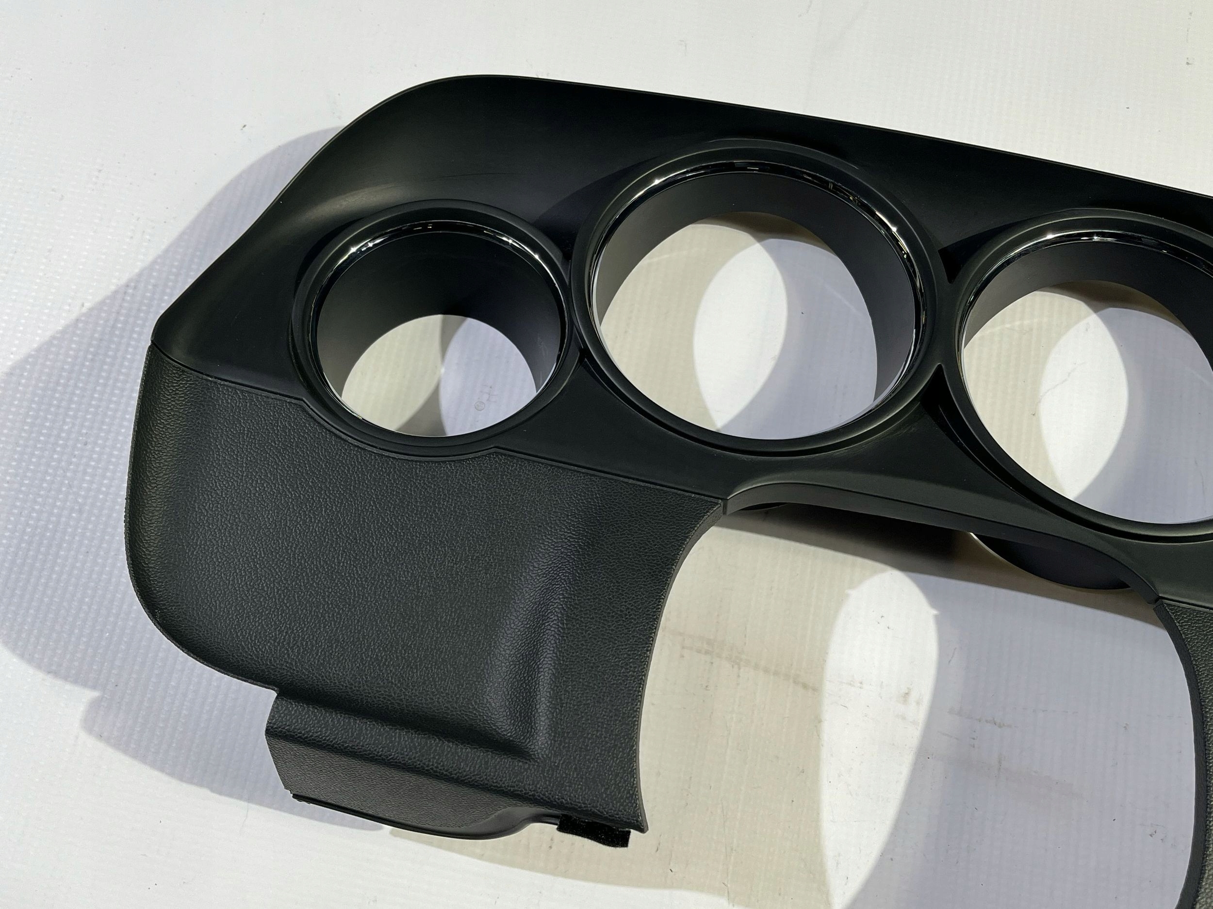 RÁM dekor budíků budíku Dodge Challenger 2008-2014