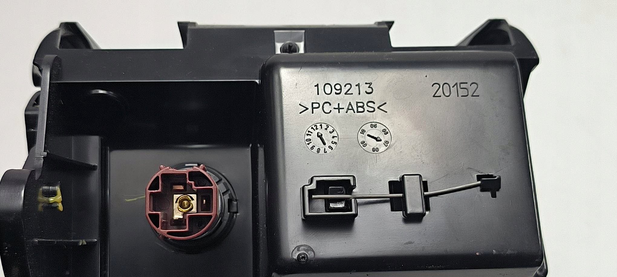DEKOR Moulage Console Moyen 109213 CADILLAC DTS