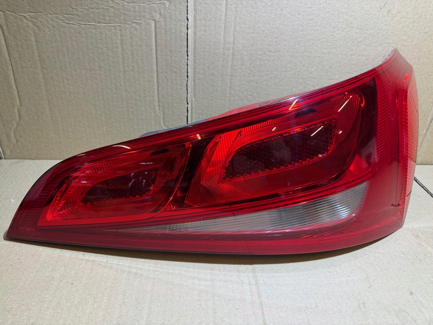AUDI Q5 8R light right rear right rear part 8R0945094
