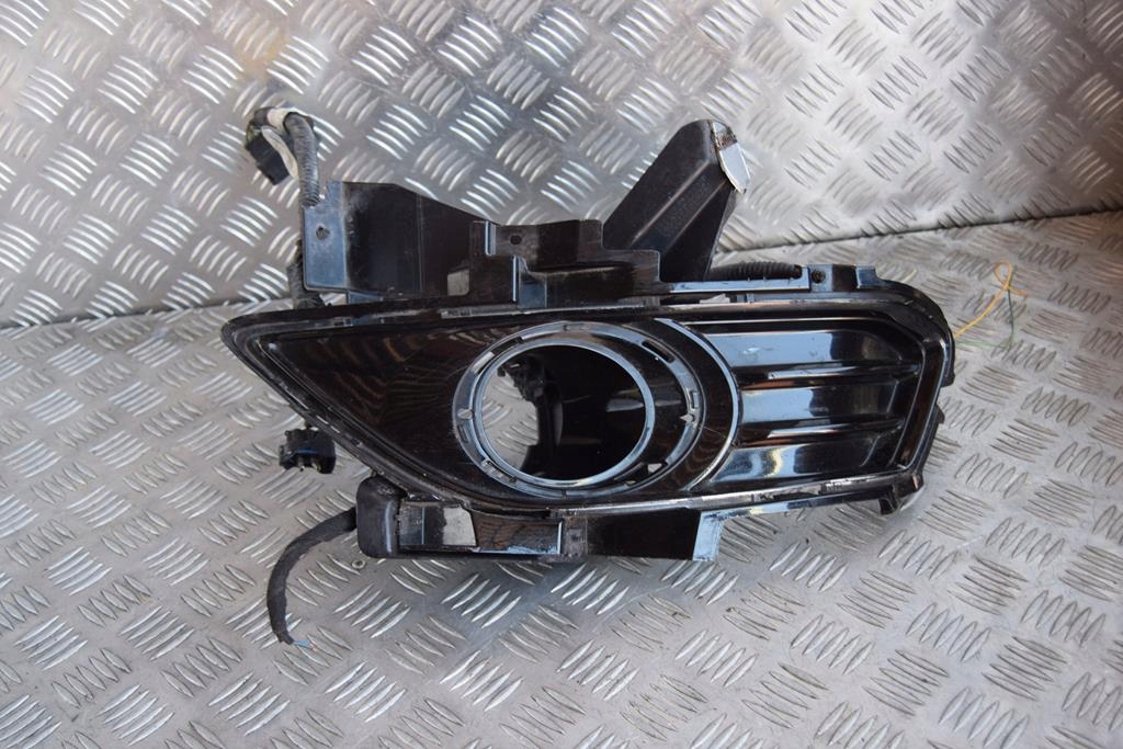 DS7T-19953-C - КОРПУС ЛЕВЫЙ ГАЛОГЕННЫЙ FORD FUSION MONDEO MK5