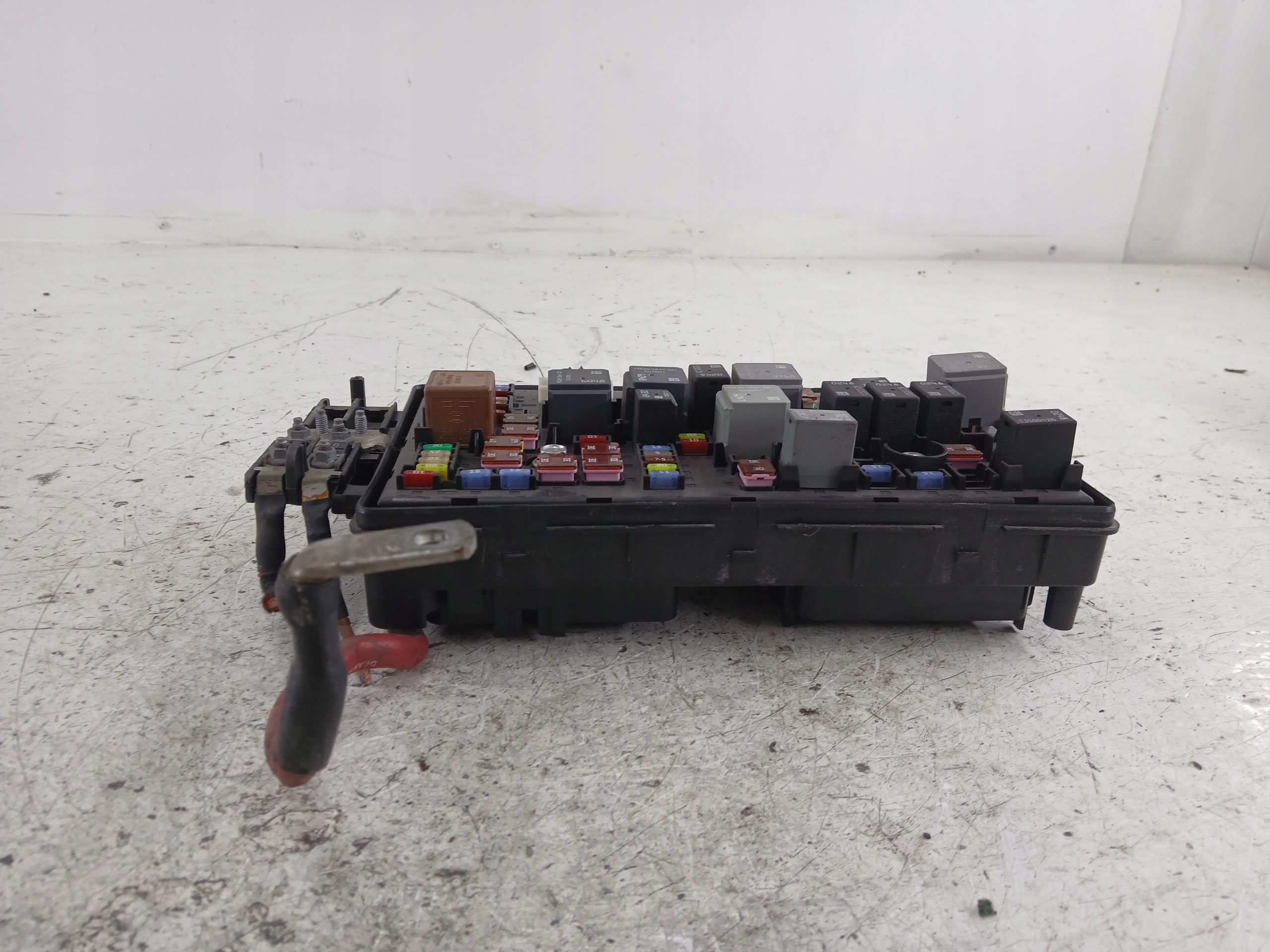 Module fusibles OPEL INSIGNIA A 13275882 08-14