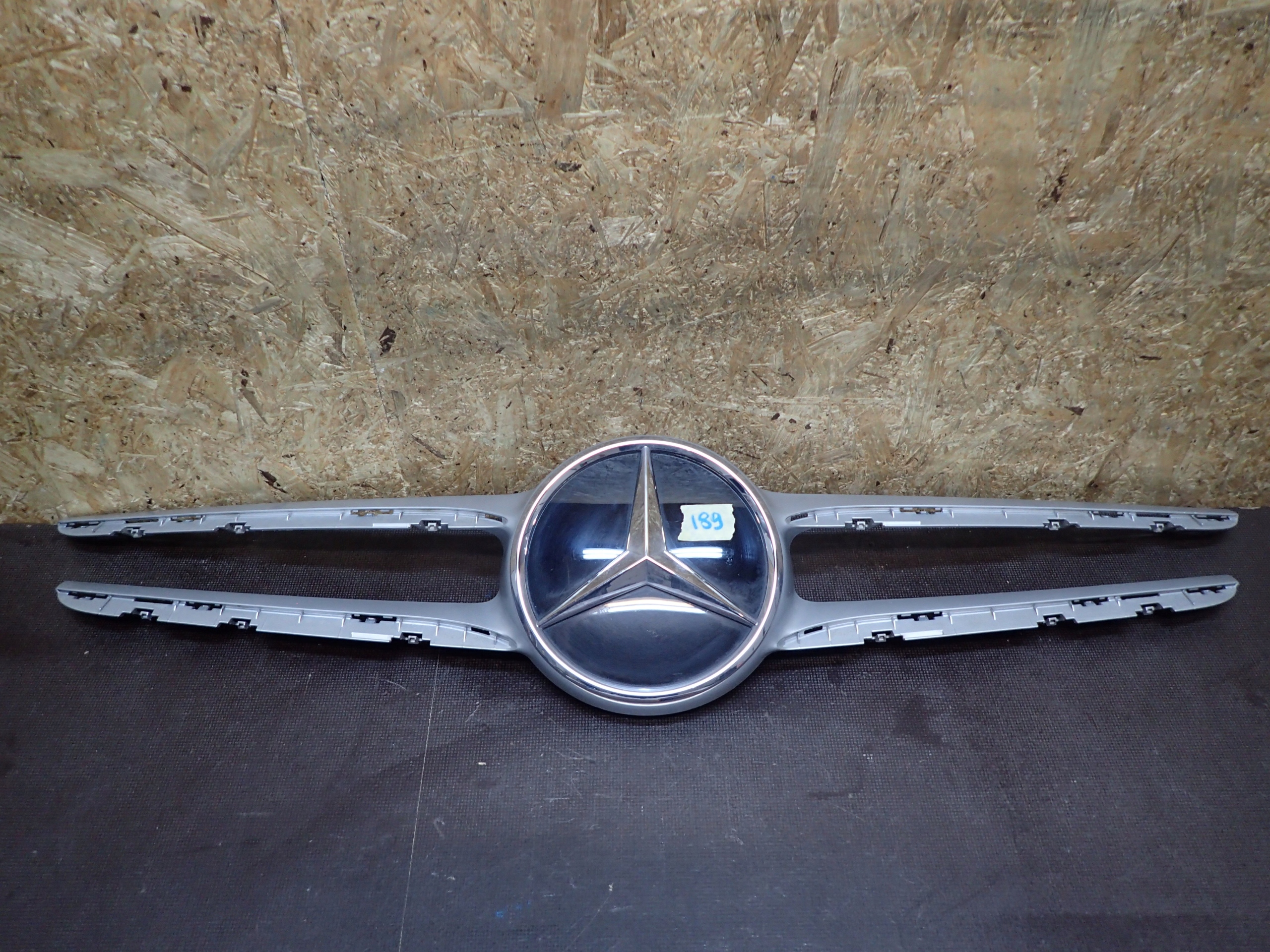 Mercedes-Benz C-Klasse W205 Kühlergrill FRONTGRILL Kühlergitter A2058880900 - Thumbnail 1