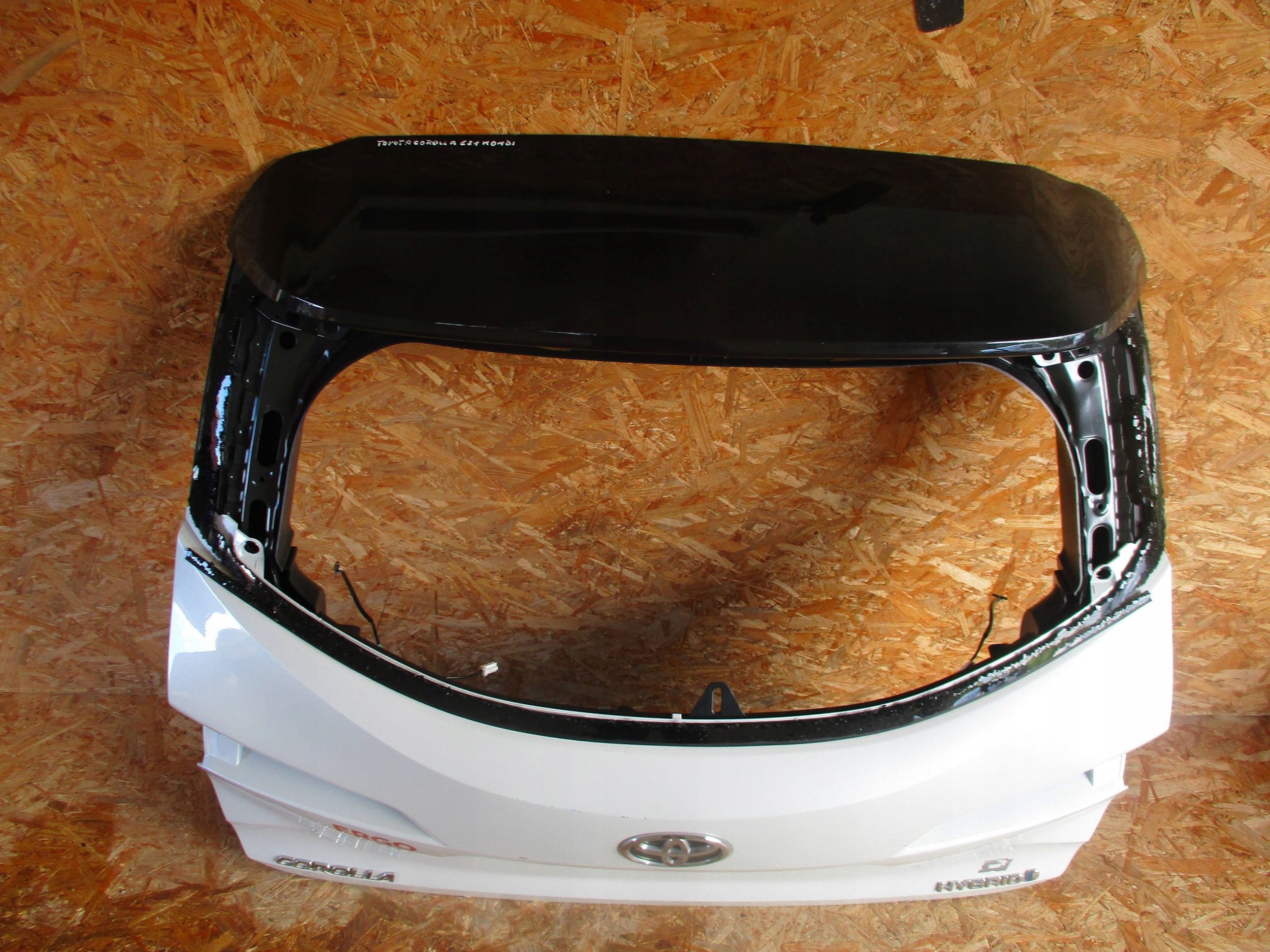 boot door rear TOYOTA COROLLA E21 KOMBI