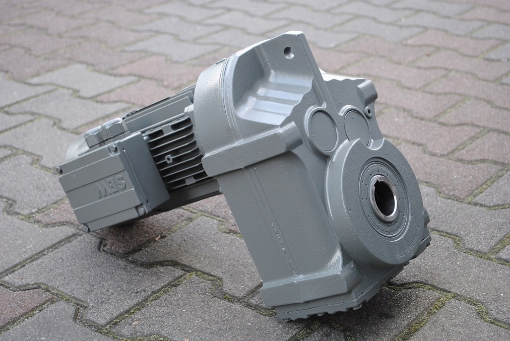 Motoreduktor 0.75kw. 65obr./min. z hamulcem. SEW!