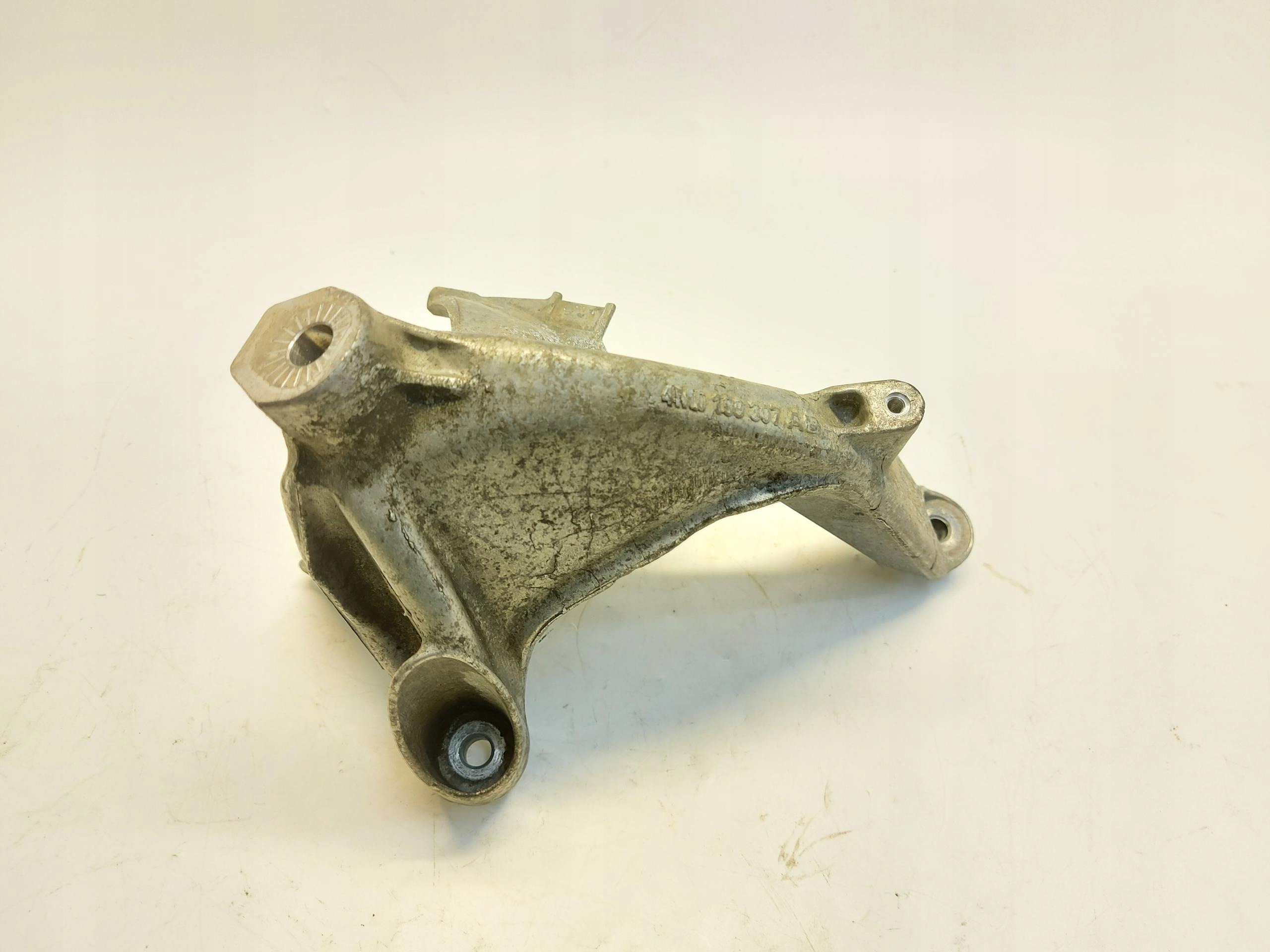 Audi A4 B9 8W LIFT Kombi 8W9 airbag engine mount 4M0199307